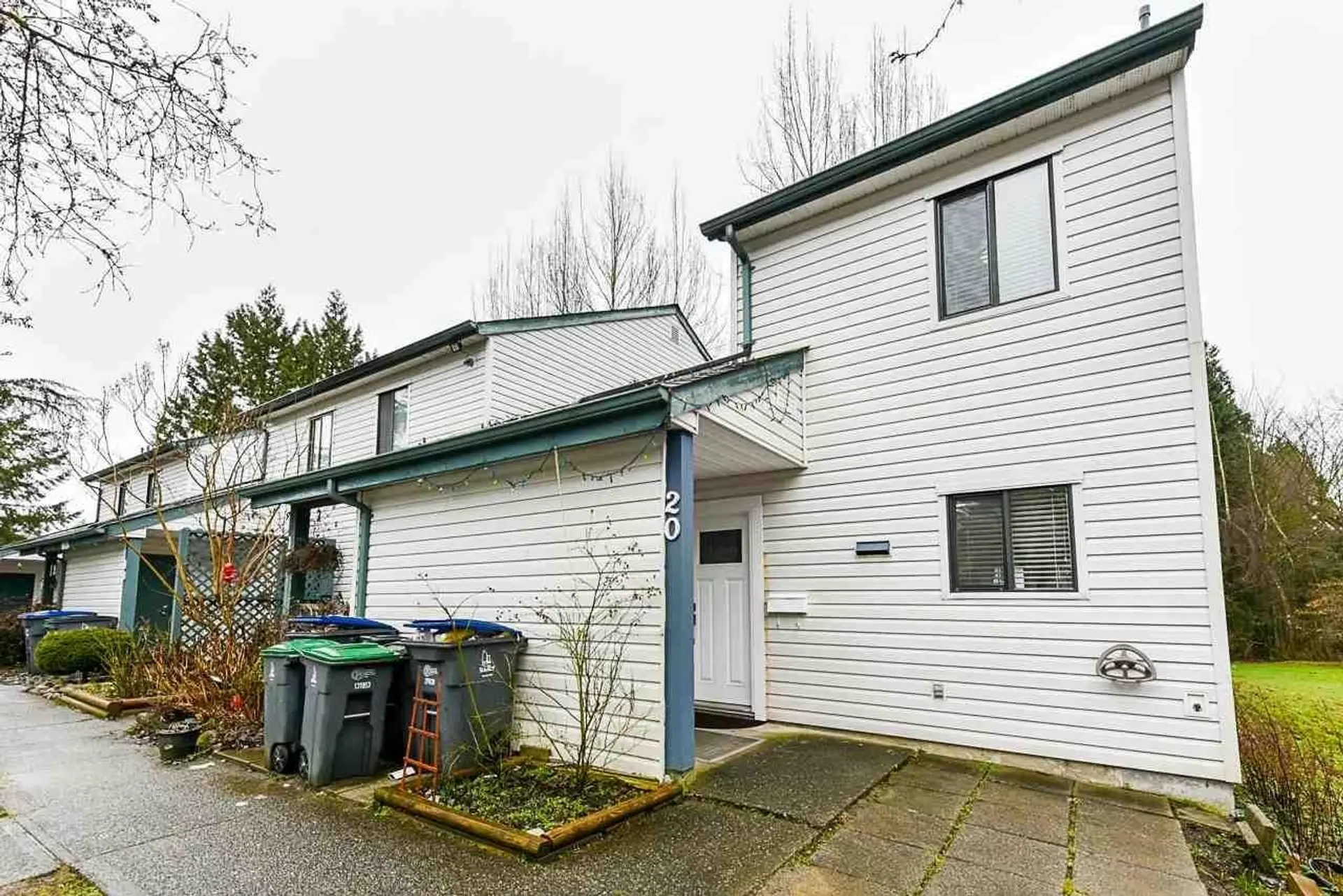 #20 6613 138 Street - Image 1