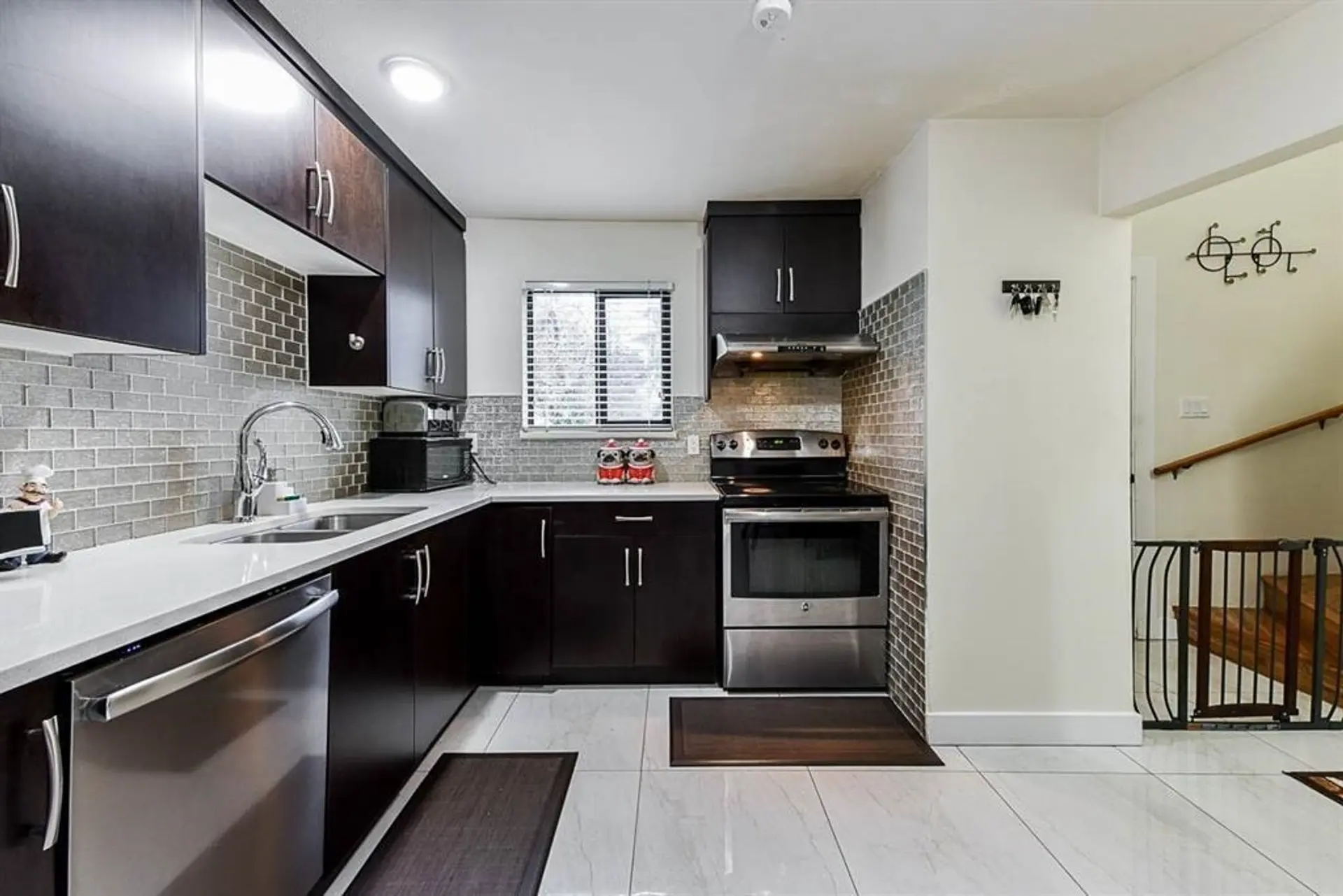 #20 6613 138 Street - Image 9
