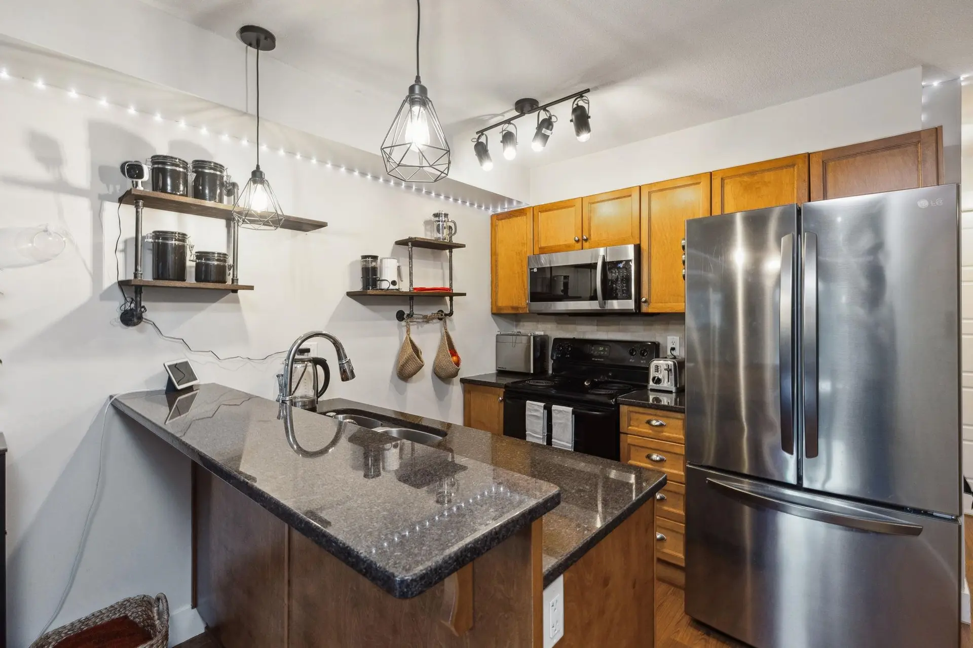 #111 30525 Cardinal Avenue - Image 7