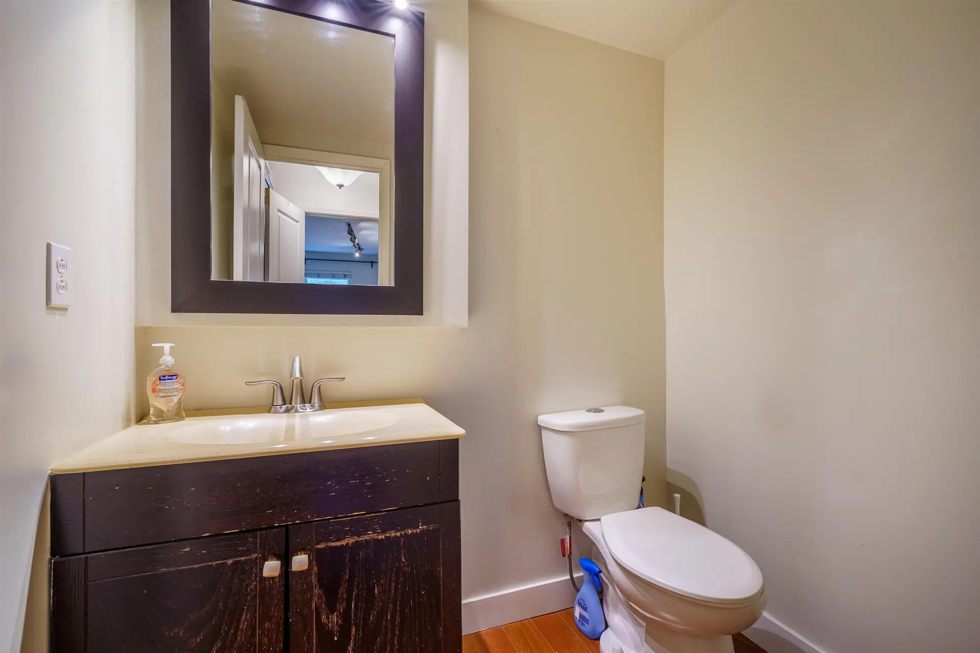 #304 327 W 2nd Street - Image 11