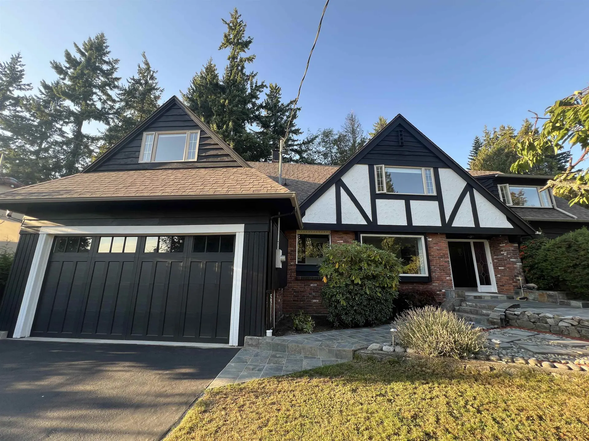 Property at 3791 Southridge Avenue, West Vancouver, BC