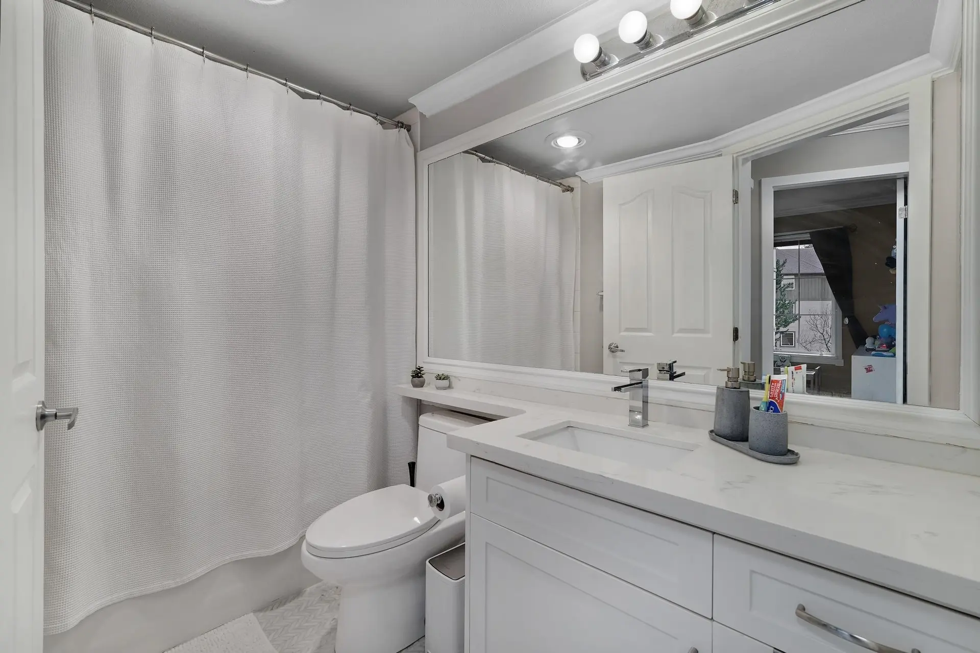 #303 5465 201 Street - Image 6