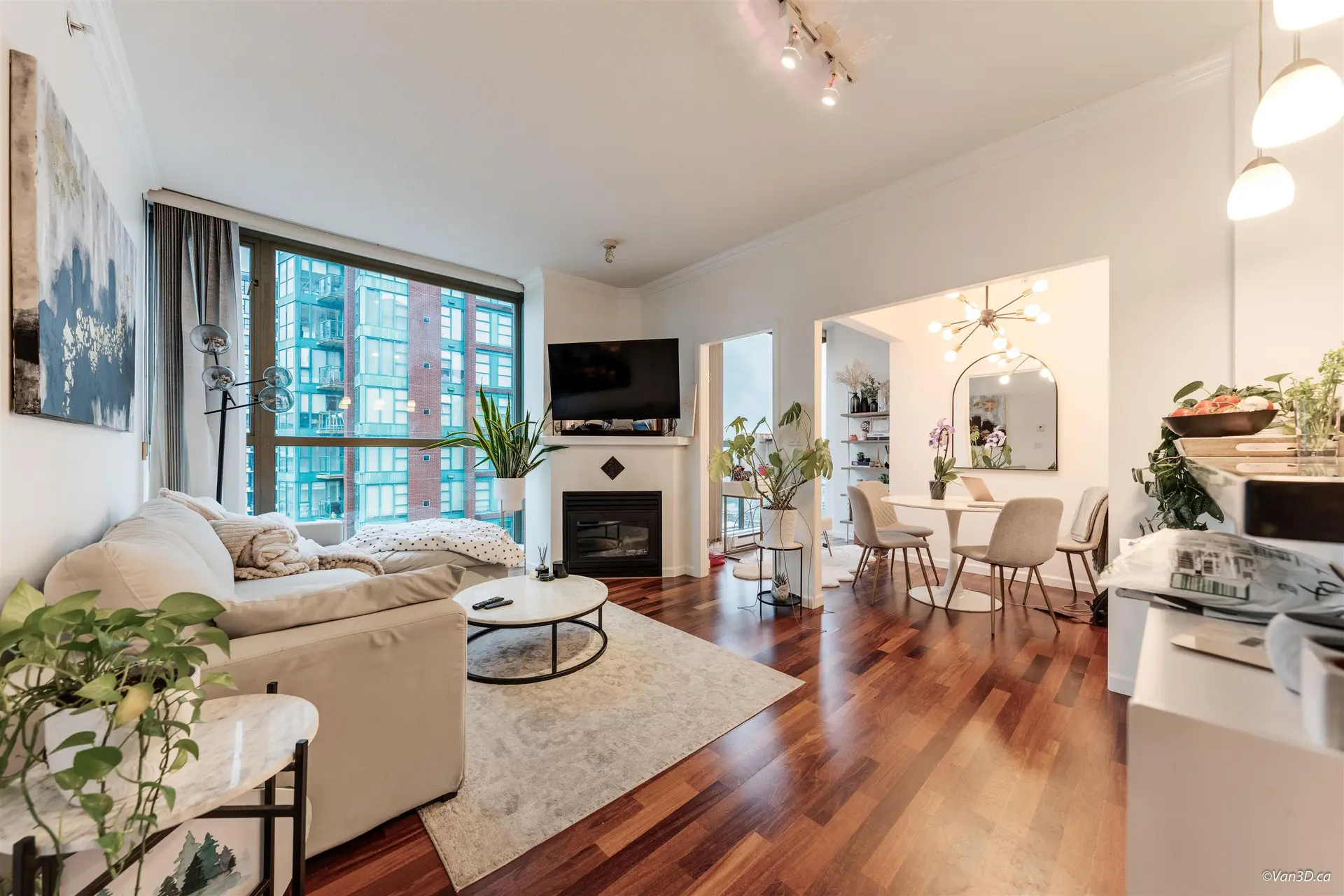 #2104 928 Richards Street - Image 2