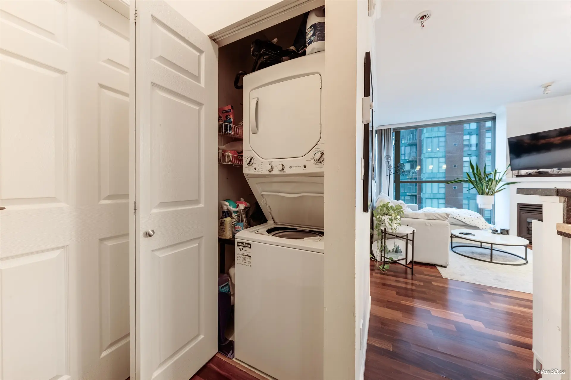 #2104 928 Richards Street - Image 9