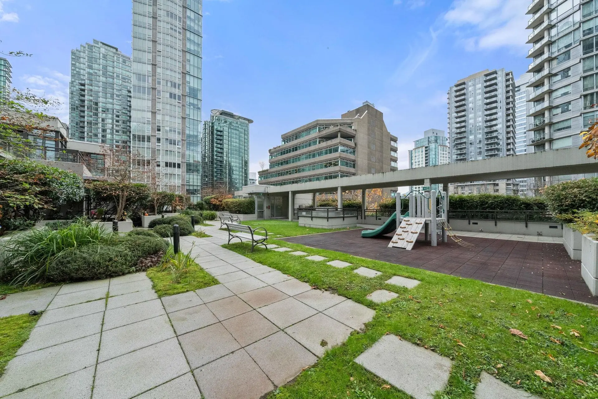 #1101 1211 Melville Street - Image 16