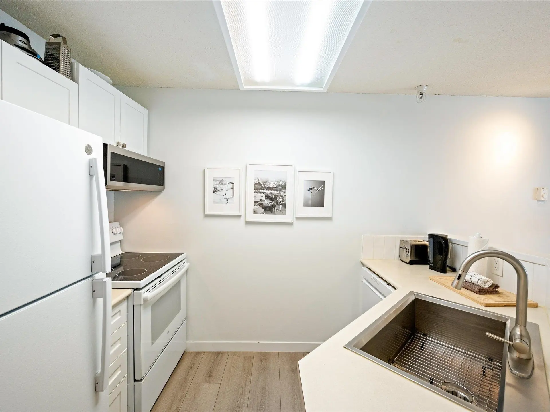 #253 4340 Lorimer Road - Image 9