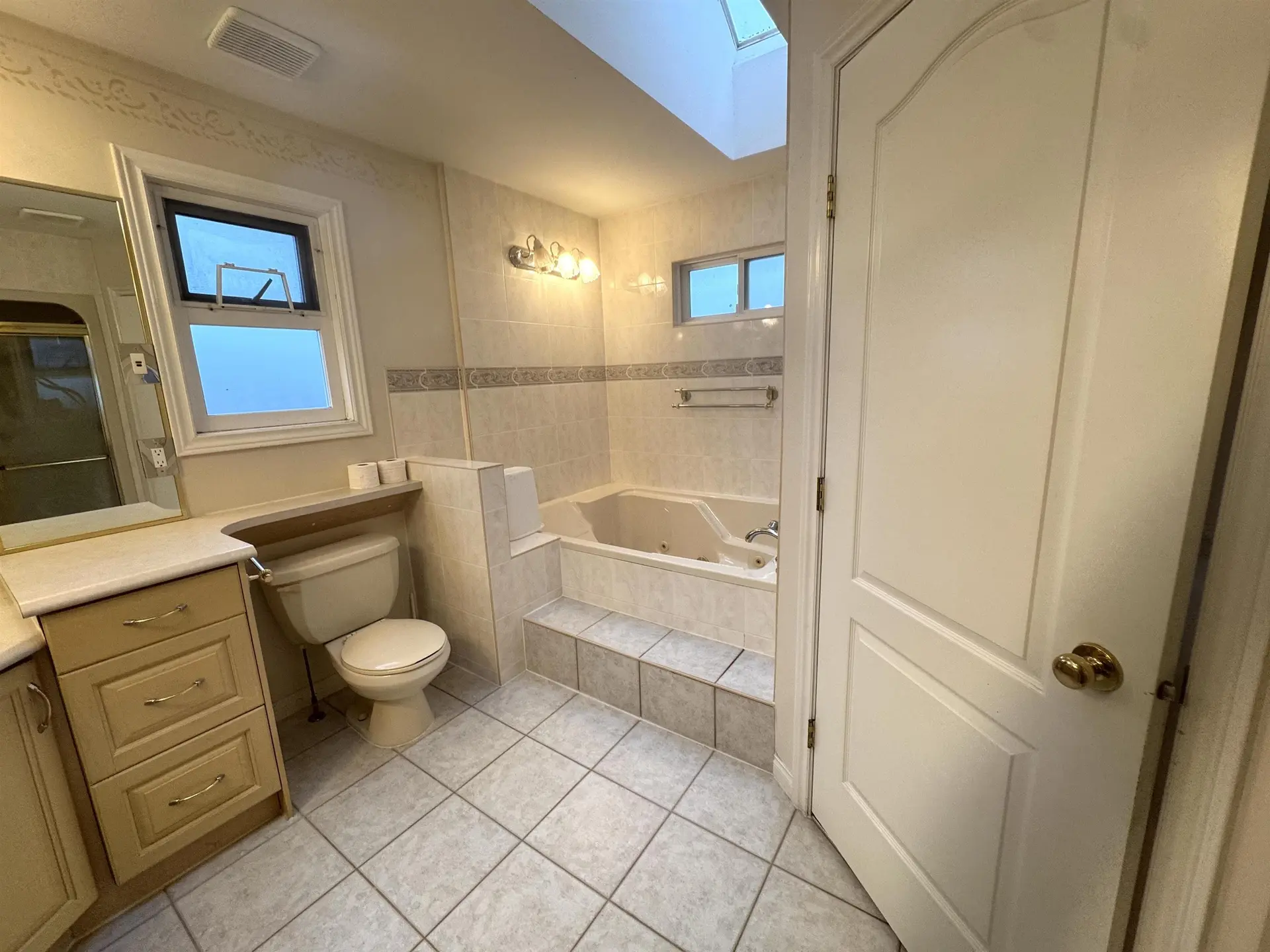 12655 67b Avenue - Image 11