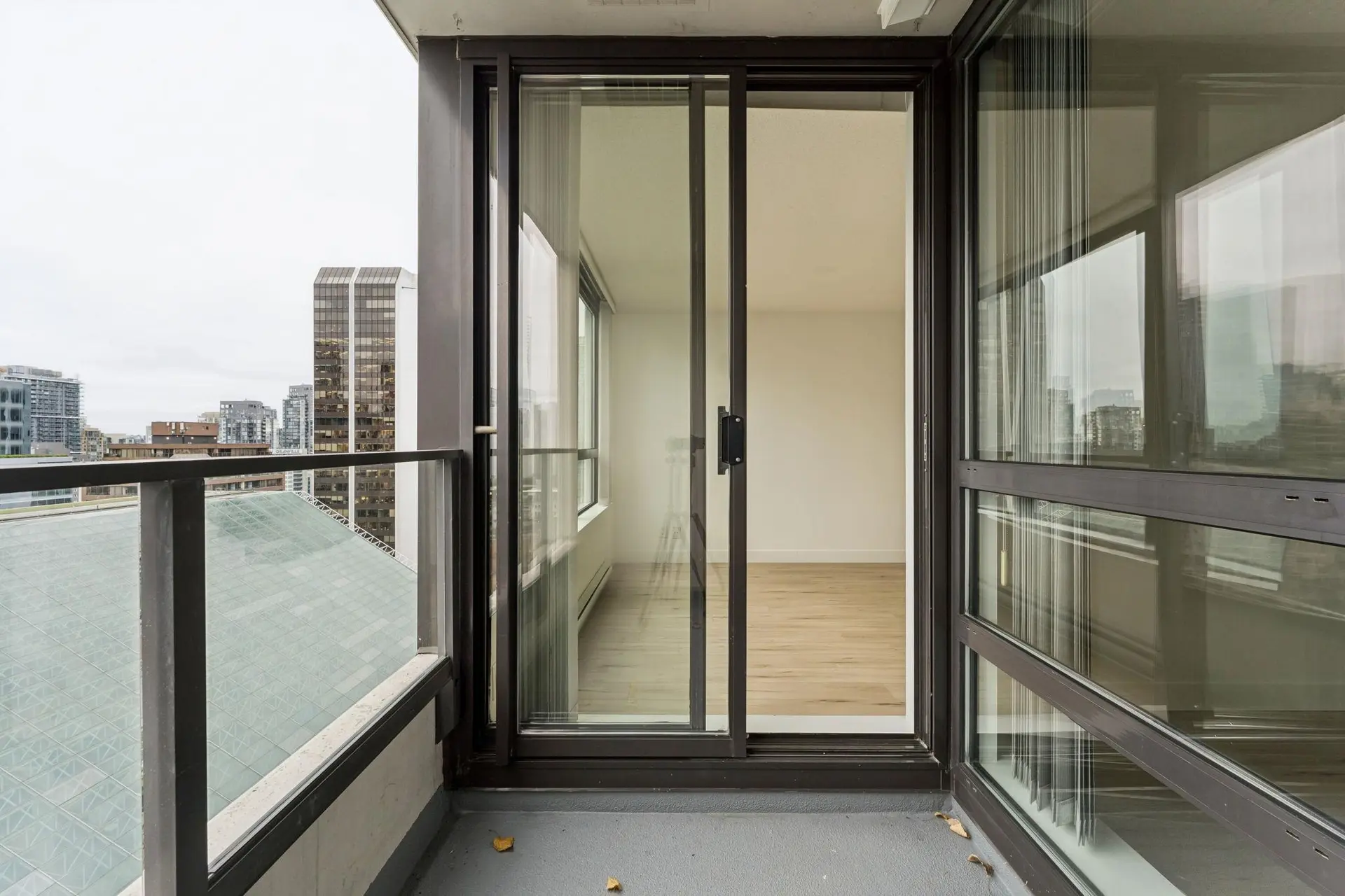 #1532 938 Smithe Street - Image 13