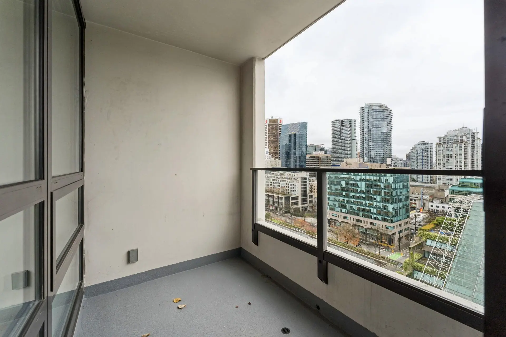 #1532 938 Smithe Street - Image 14