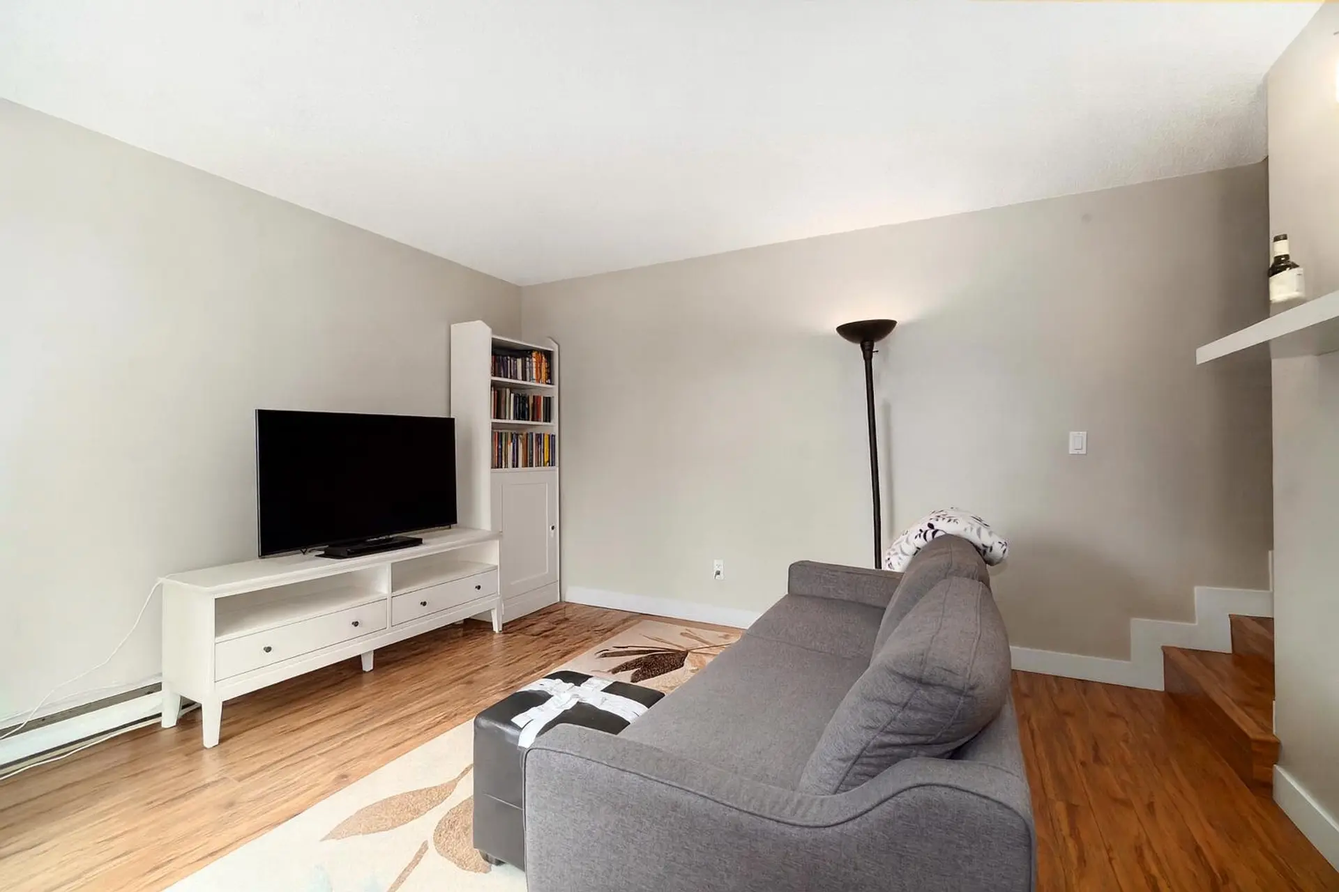 #5 314 Highland Way - Image 2