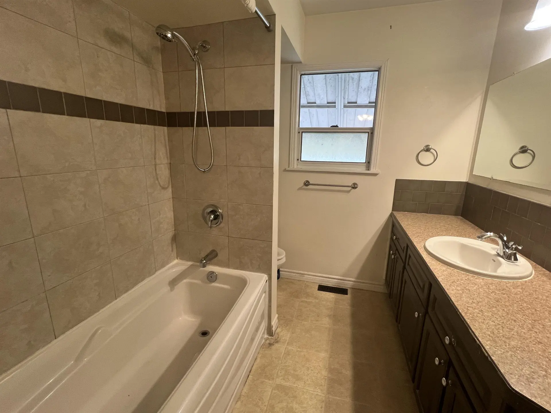 217 Pembina Street - Image 7