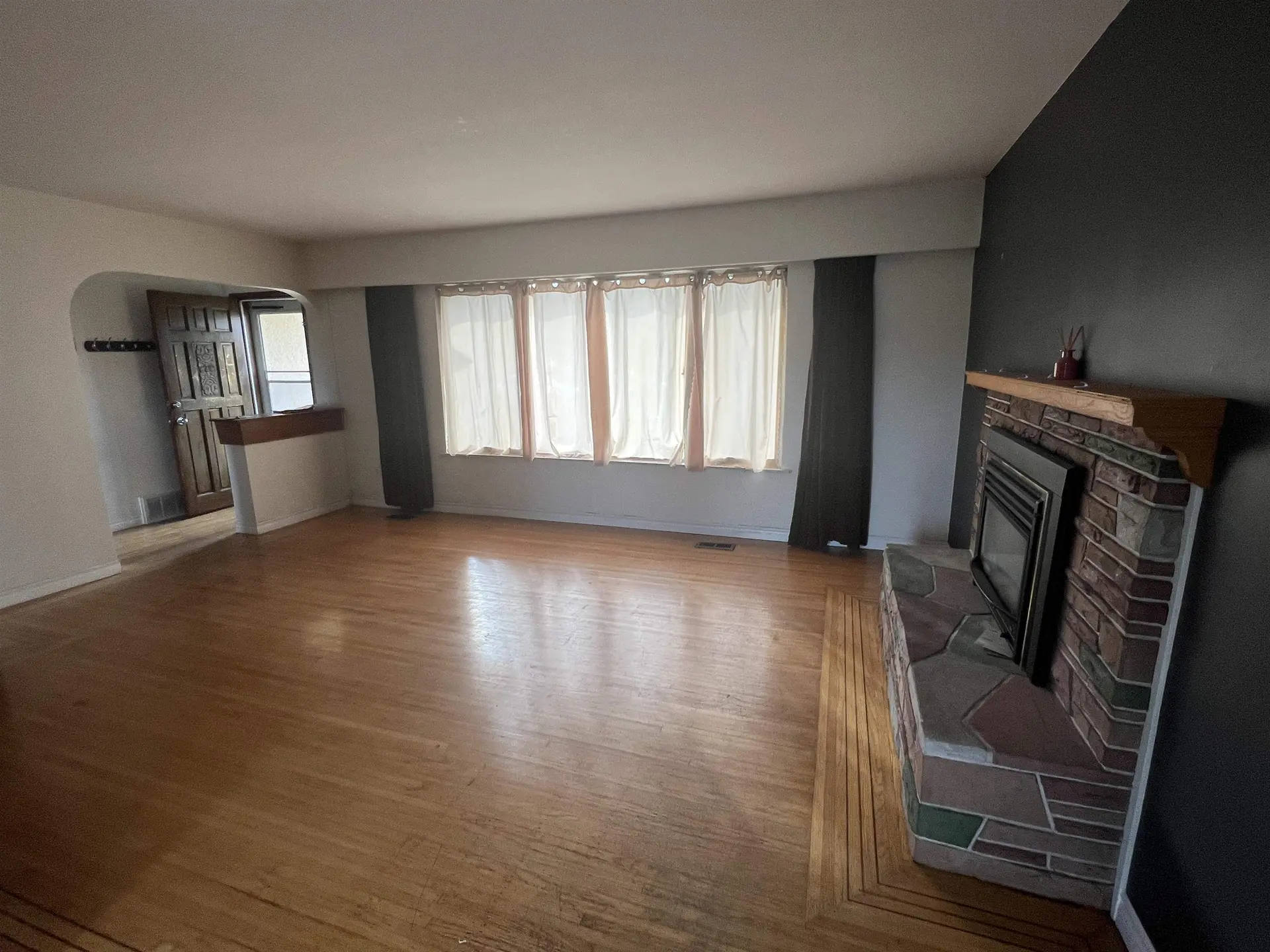 217 Pembina Street - Image 3