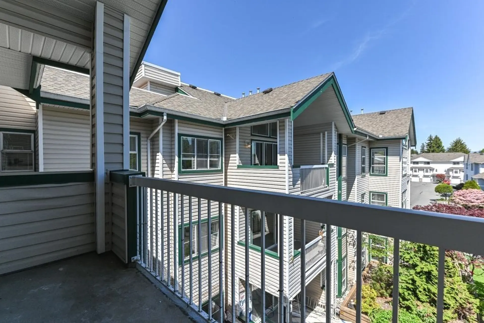 Property at #320 13911 70 AVENUE, Surrey, BC