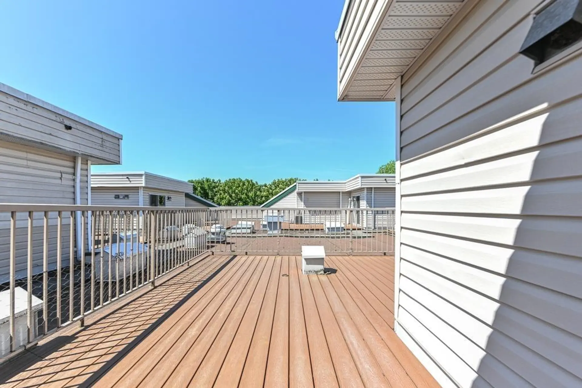 Property at #320 13911 70 AVENUE, Surrey, BC