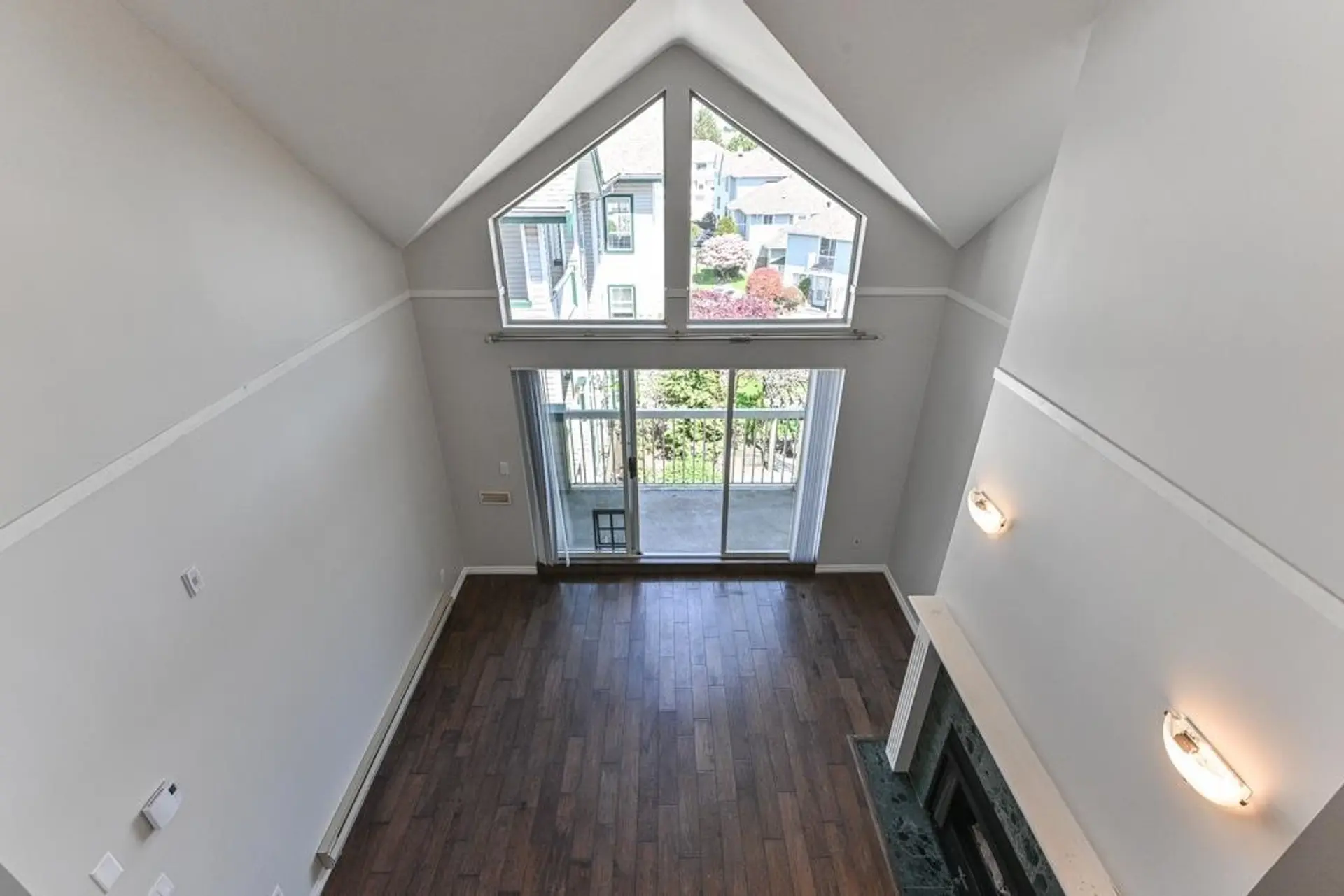 Property at #320 13911 70 AVENUE, Surrey, BC