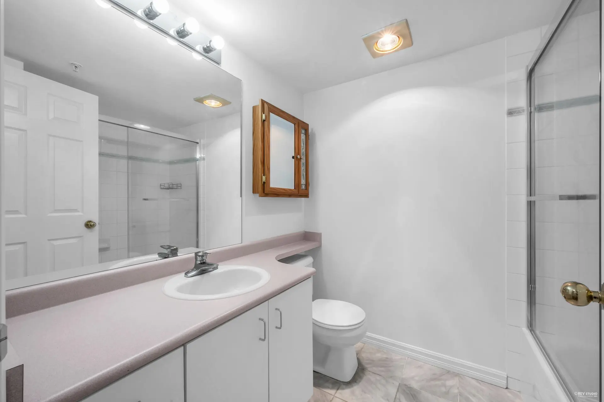 #411 525 Agnes Street - Image 16