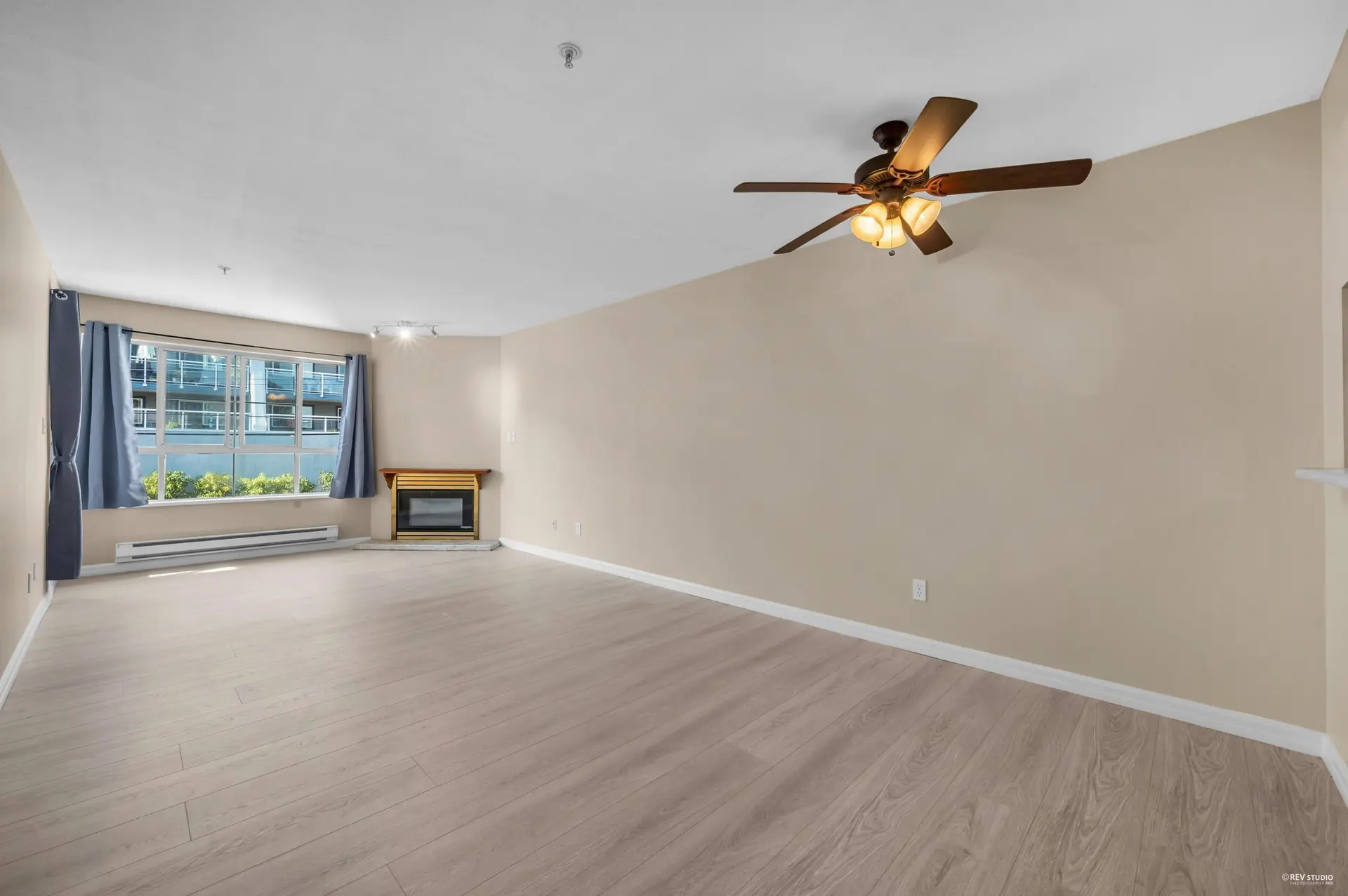 #411 525 Agnes Street - Image 2