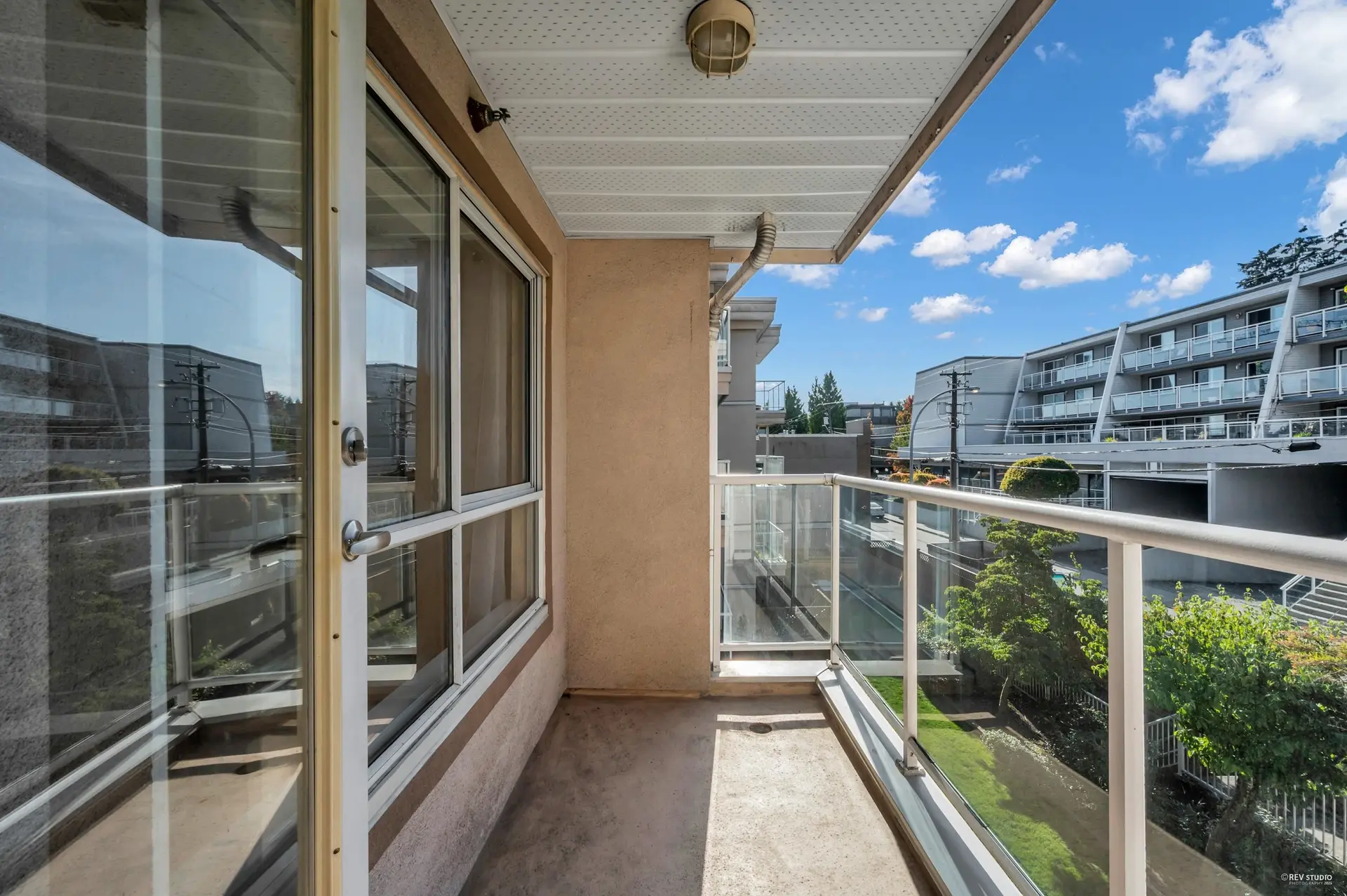 #411 525 Agnes Street - Image 17