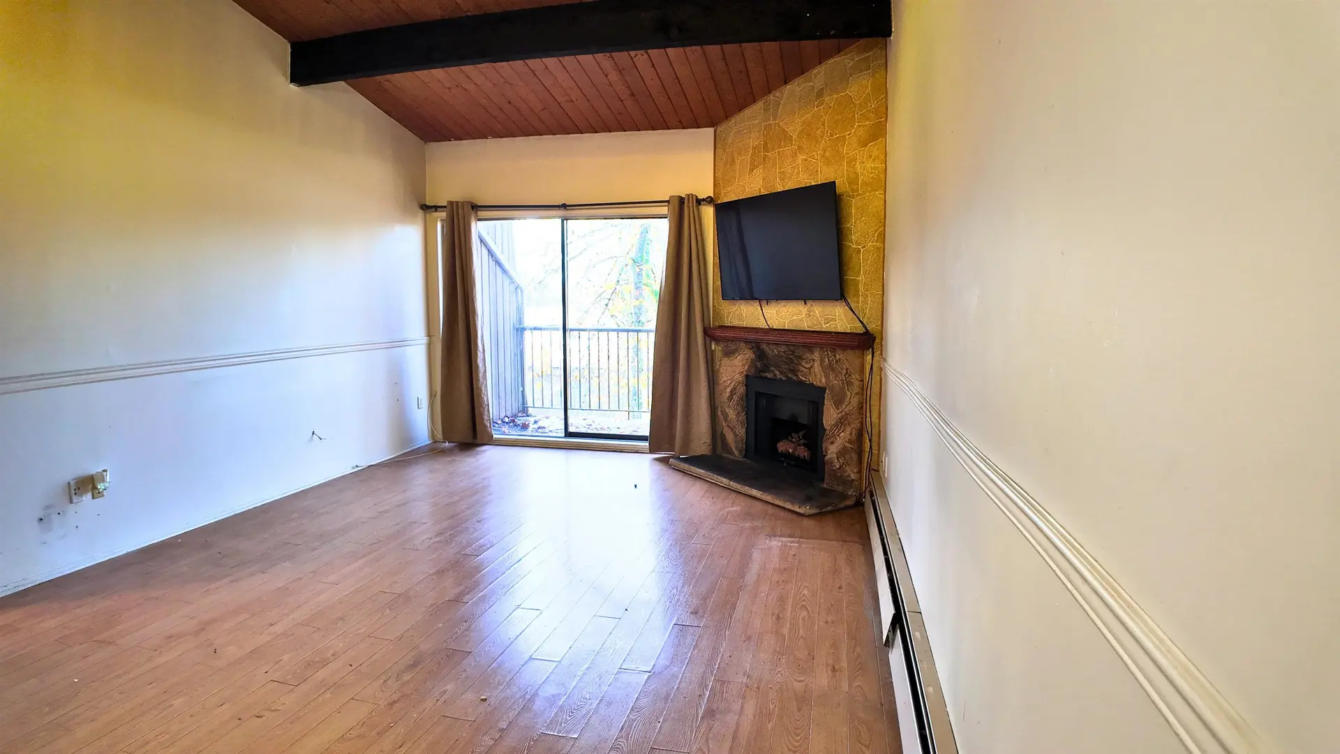 #309 9101 Horne Street - Image 8