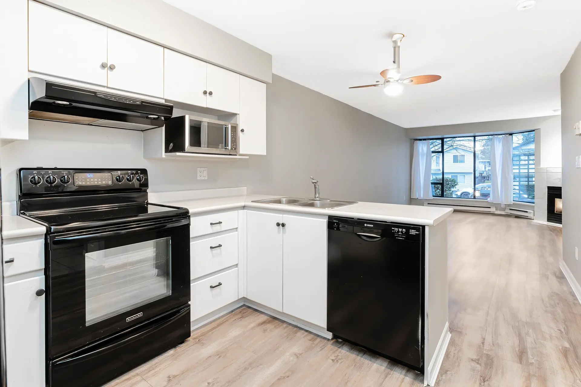 #112 1966 Coquitlam Avenue - Image 4