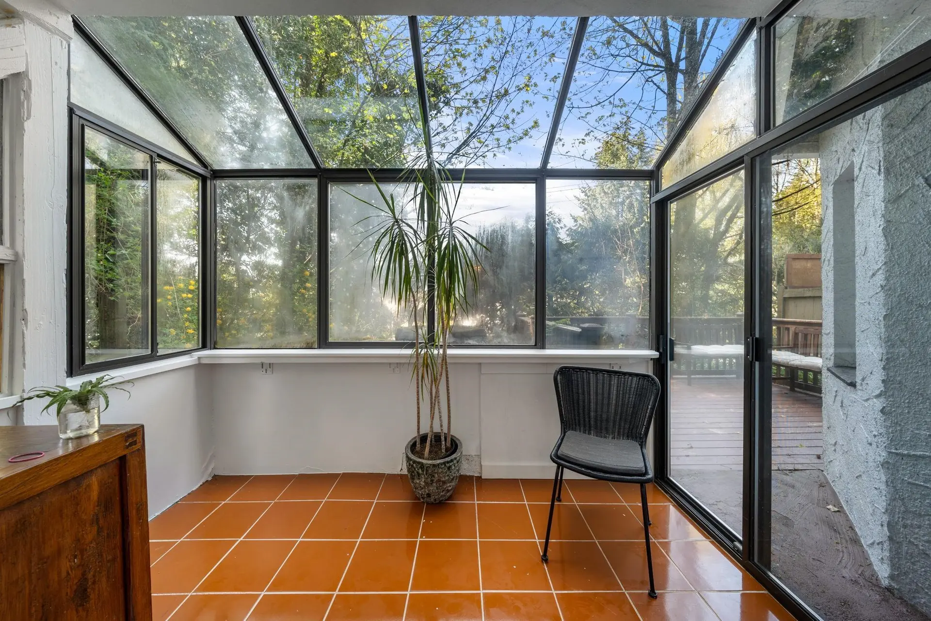 2052 Capilano Road - Image 4