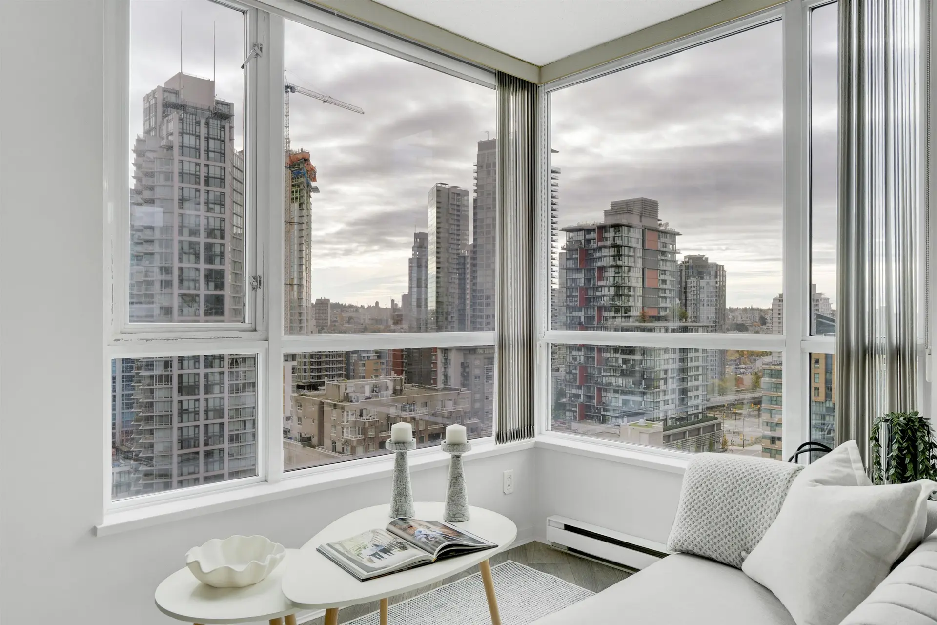 #1507 1212 Howe Street - Image 17