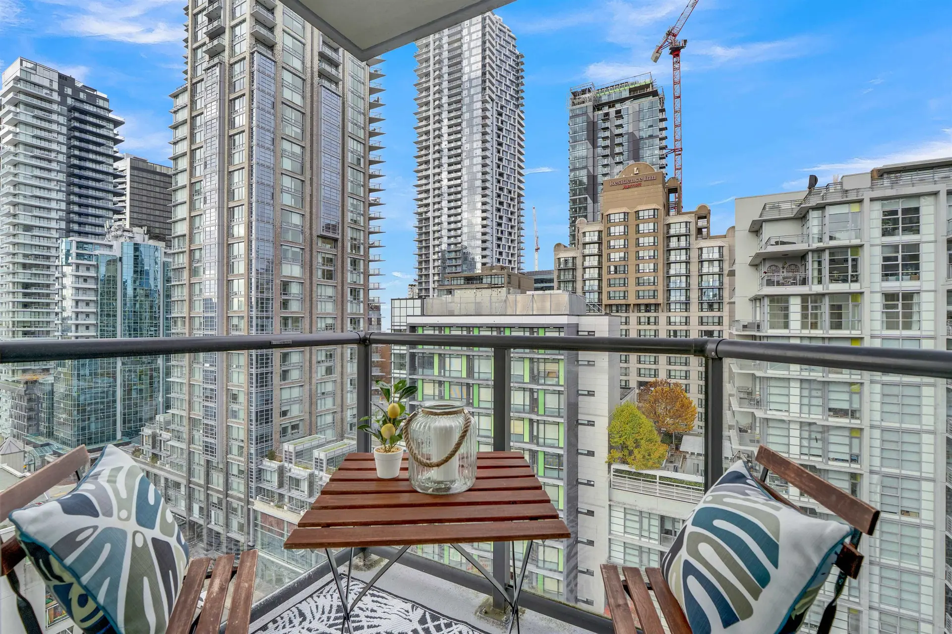 #1507 1212 Howe Street - Image 1