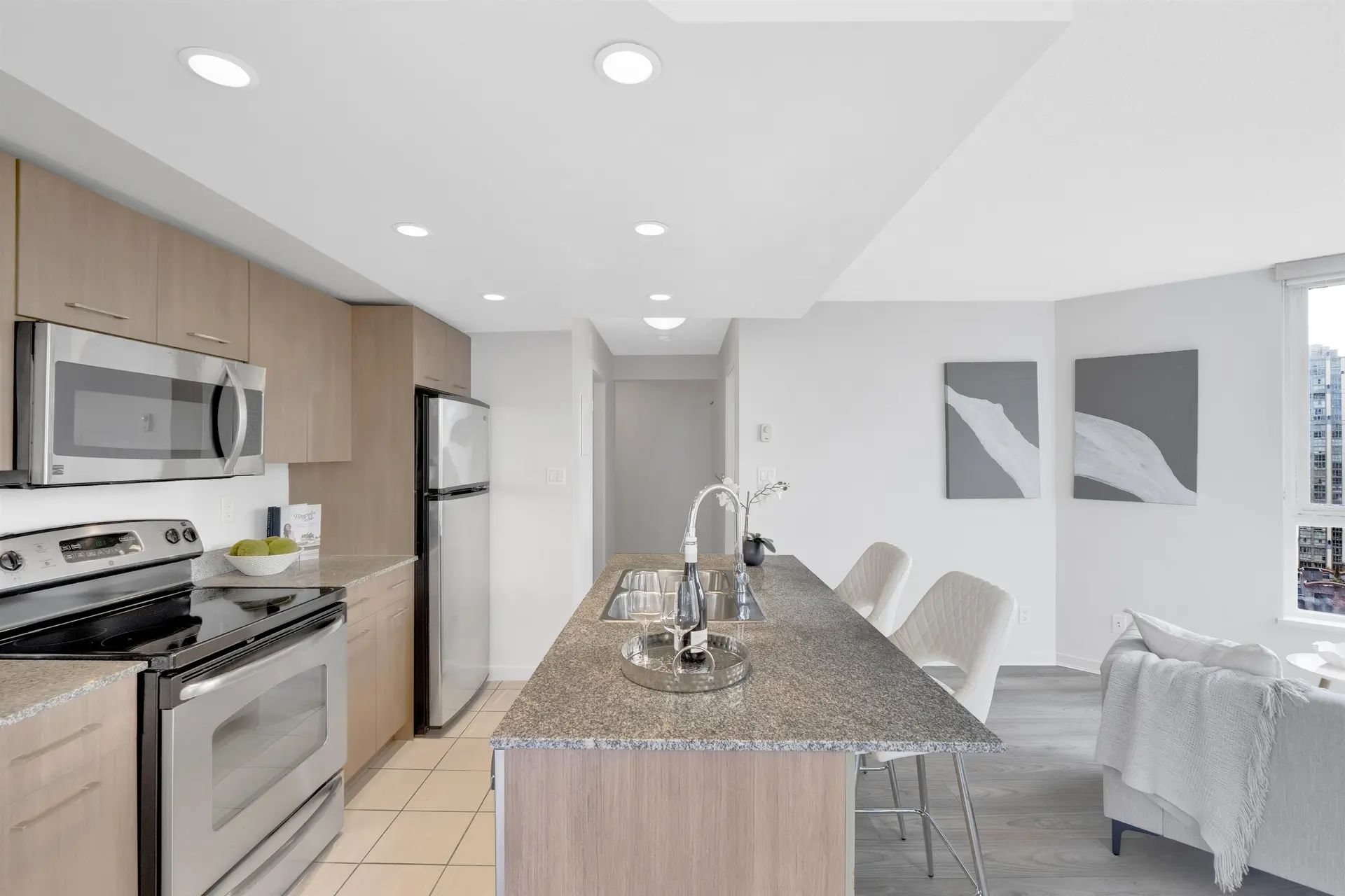 #1507 1212 Howe Street - Image 11