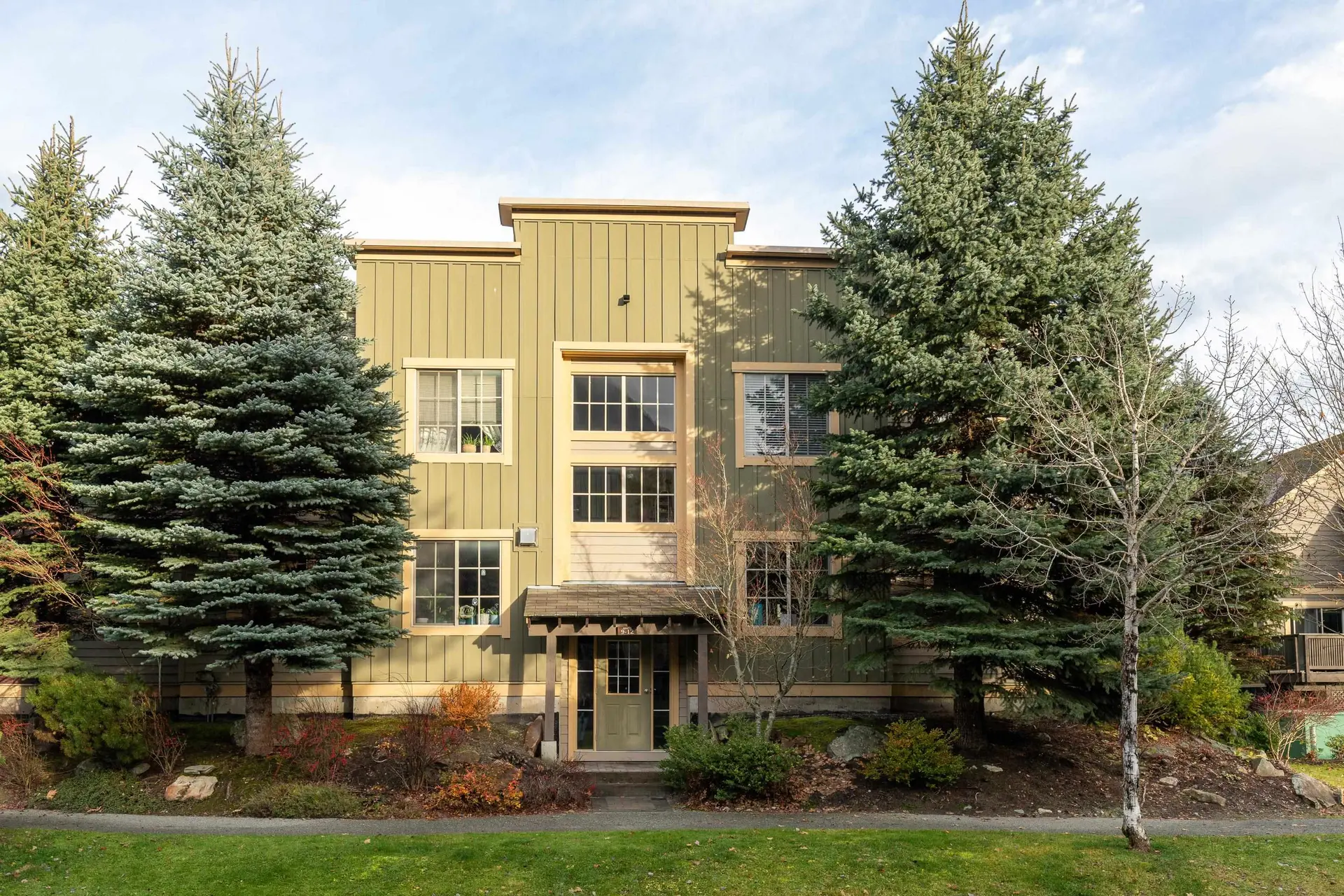 #9 1447 Vine Road - Image 1