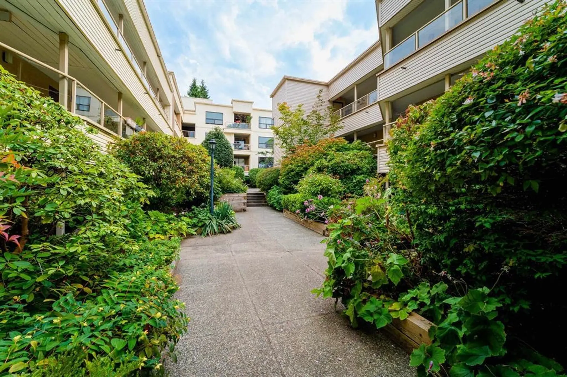 #207 1080 Broughton Street - Image 13