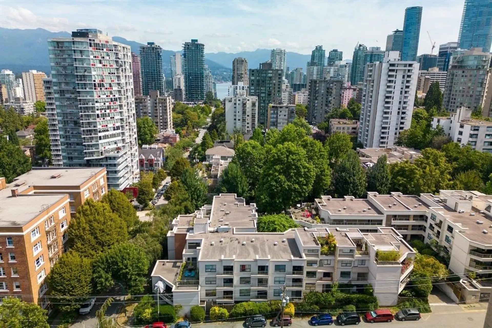 #207 1080 Broughton Street - Image 15