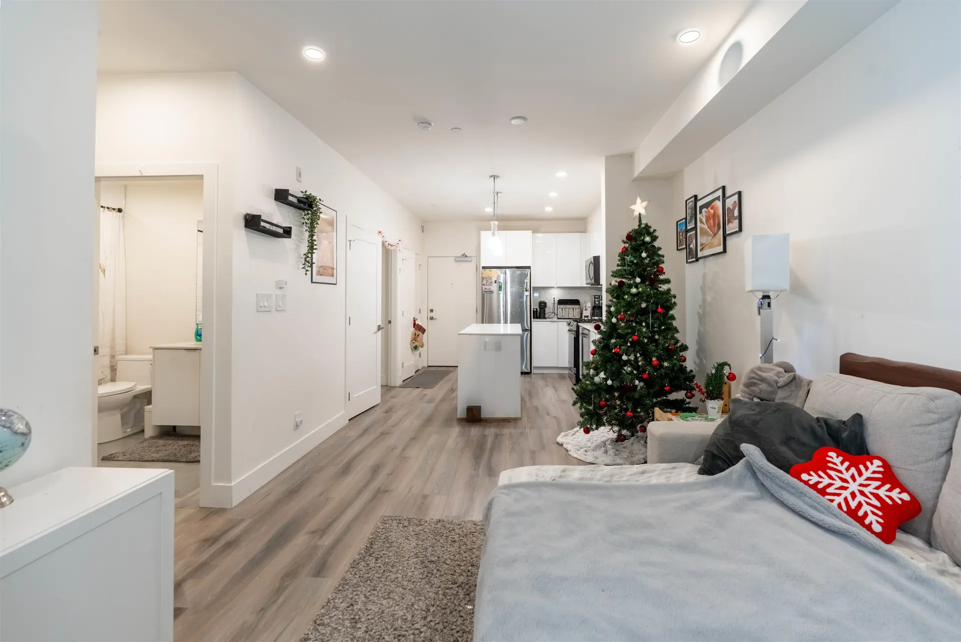 #A408 8447 202 Street - Image 1