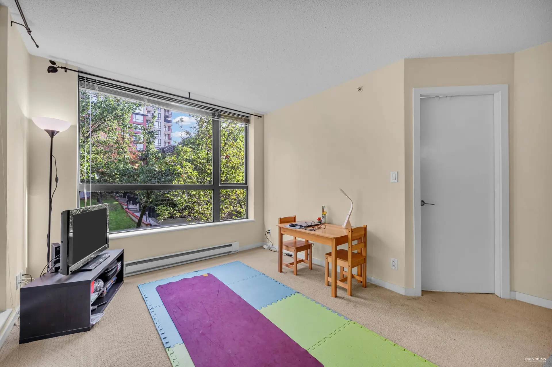#304 833 Agnes Street - Image 9