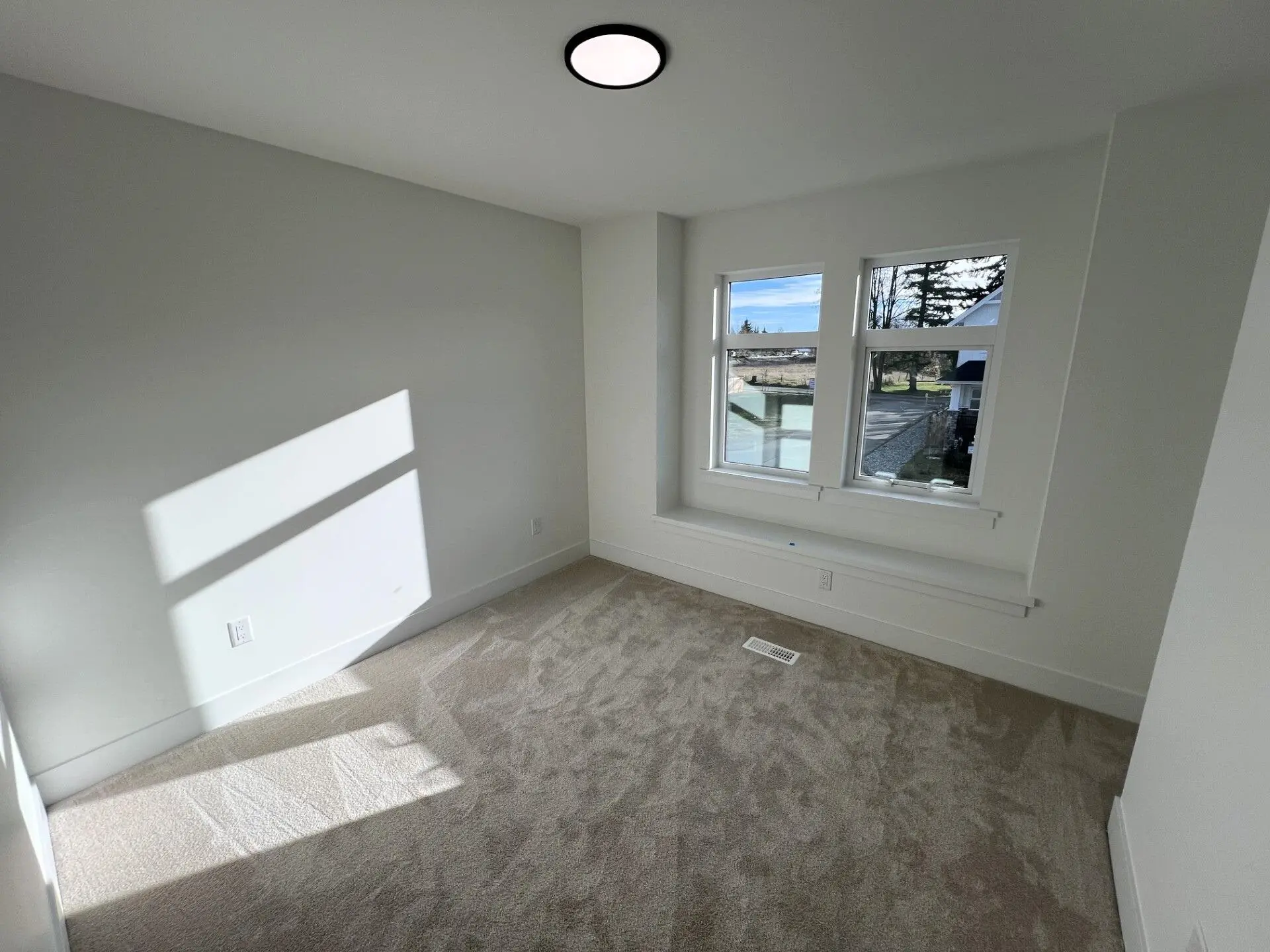 27745 Track Place - Image 11