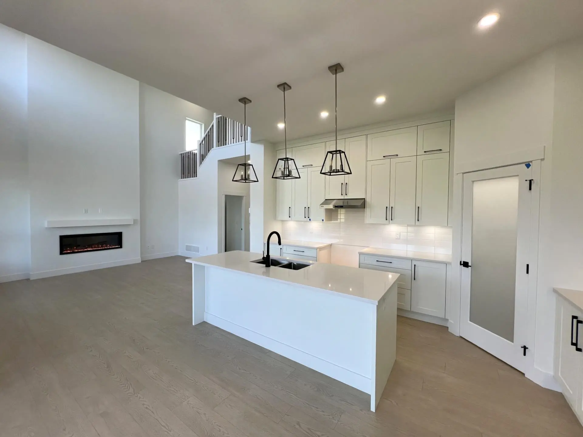 27745 Track Place - Image 4