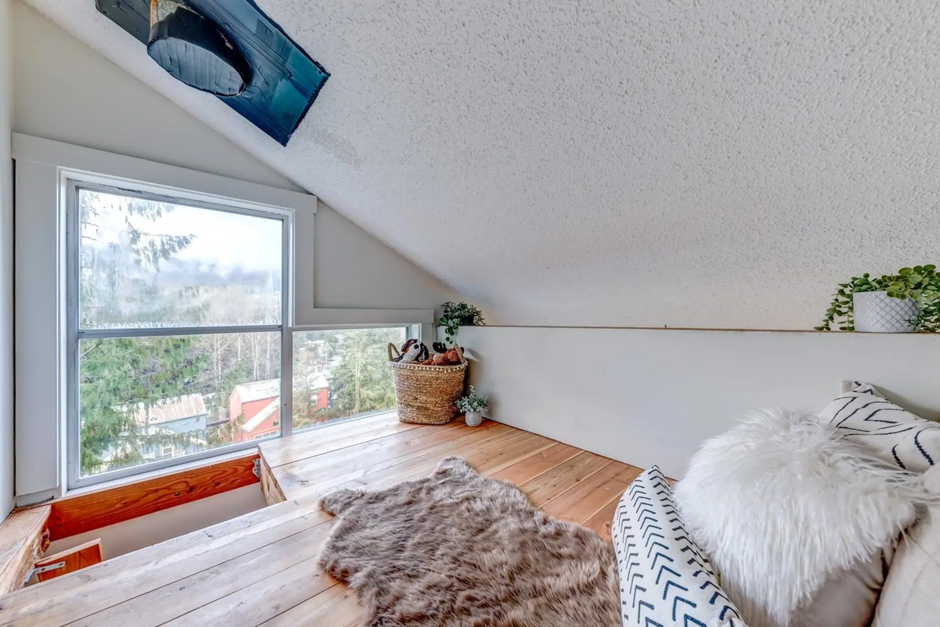 #1 2158 Sarajevo Drive - Image 13