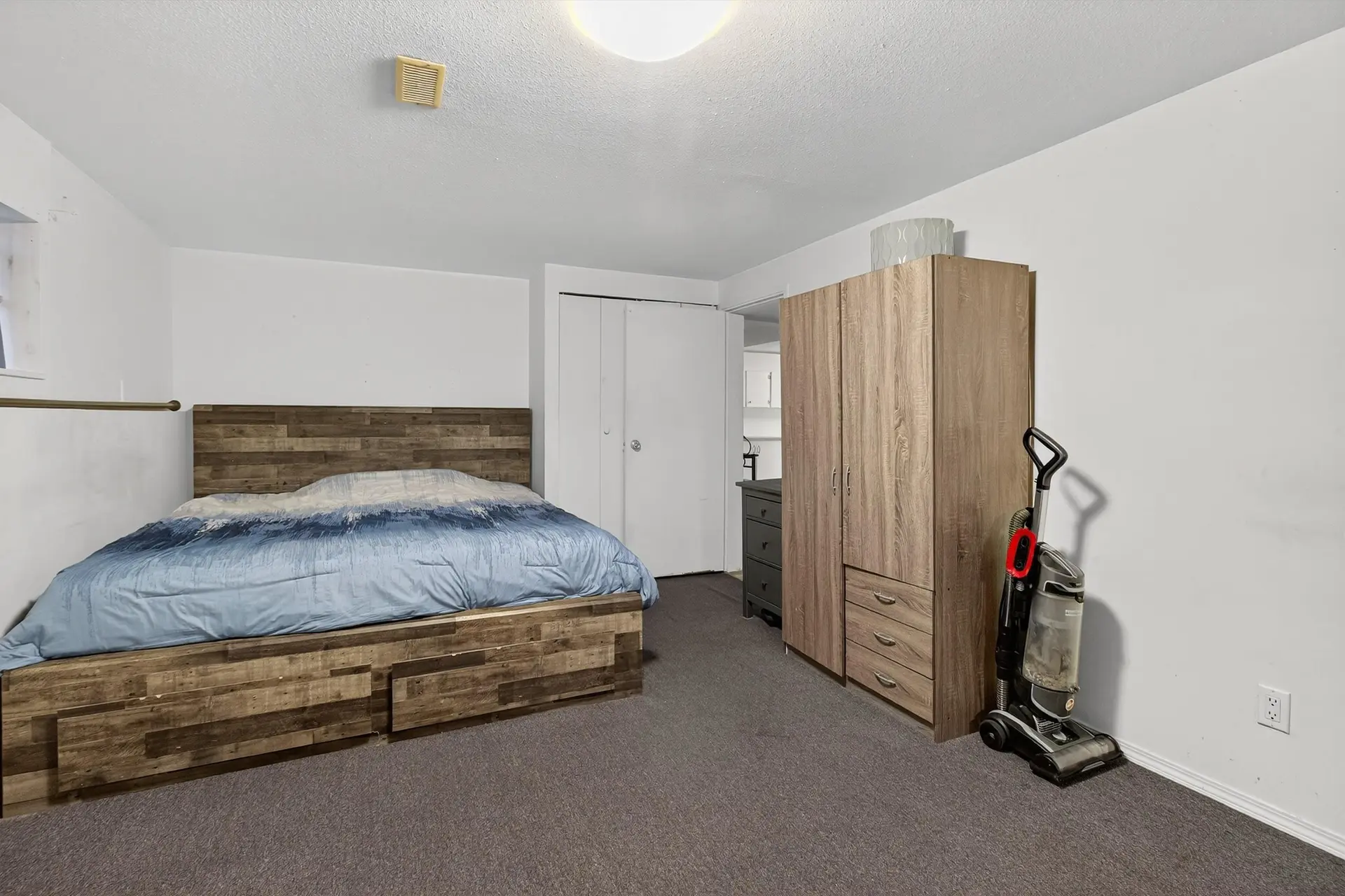 32046 Dormick Avenue - Image 13