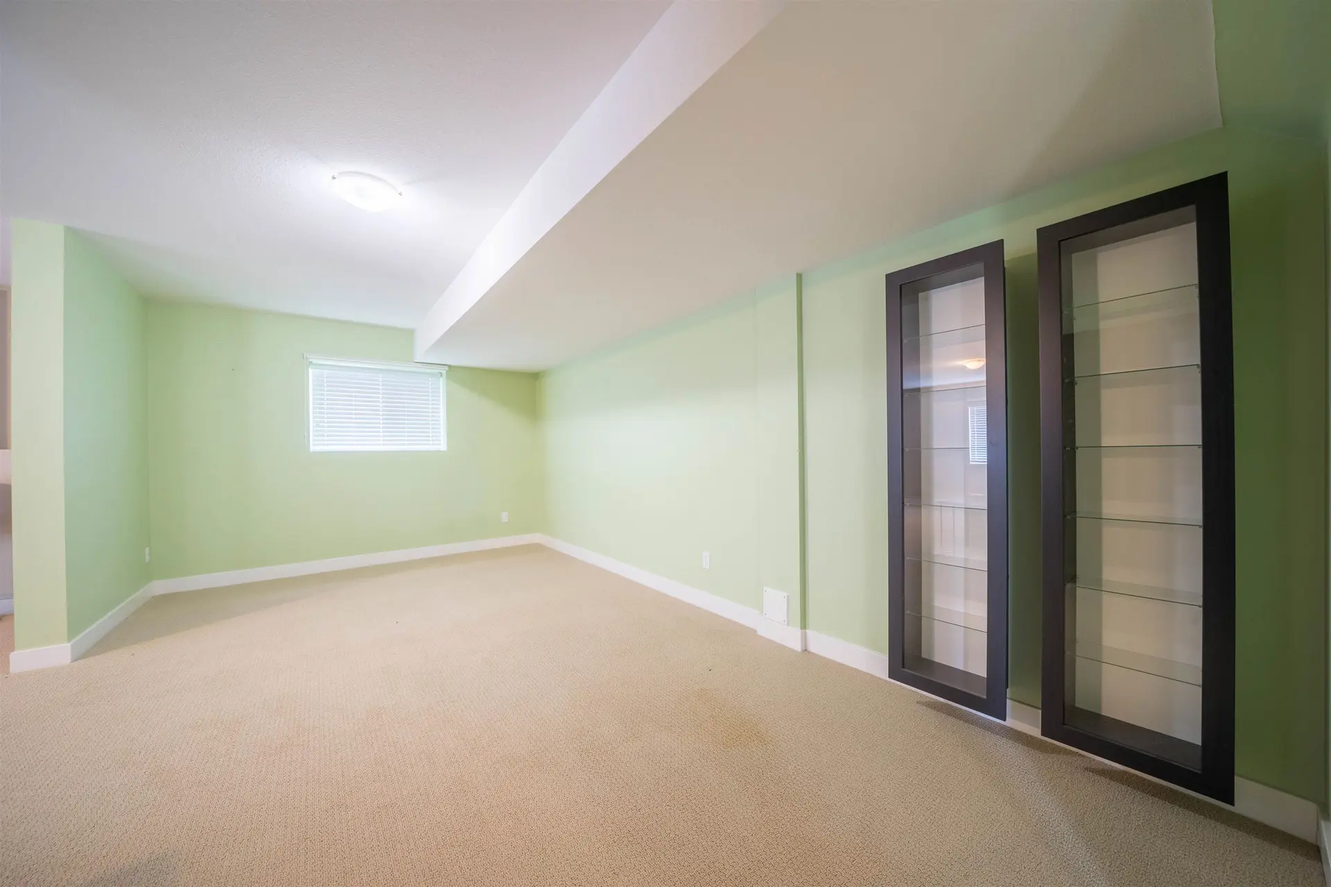 112 Maple Drive - Image 13