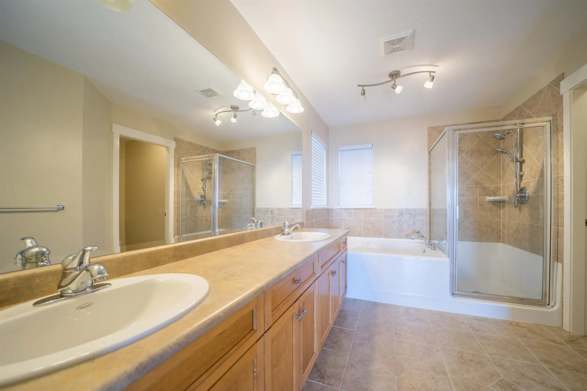 112 Maple Drive - Image 16