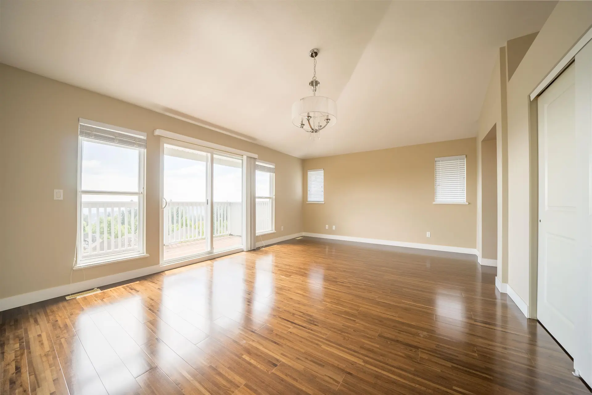 112 Maple Drive - Image 3