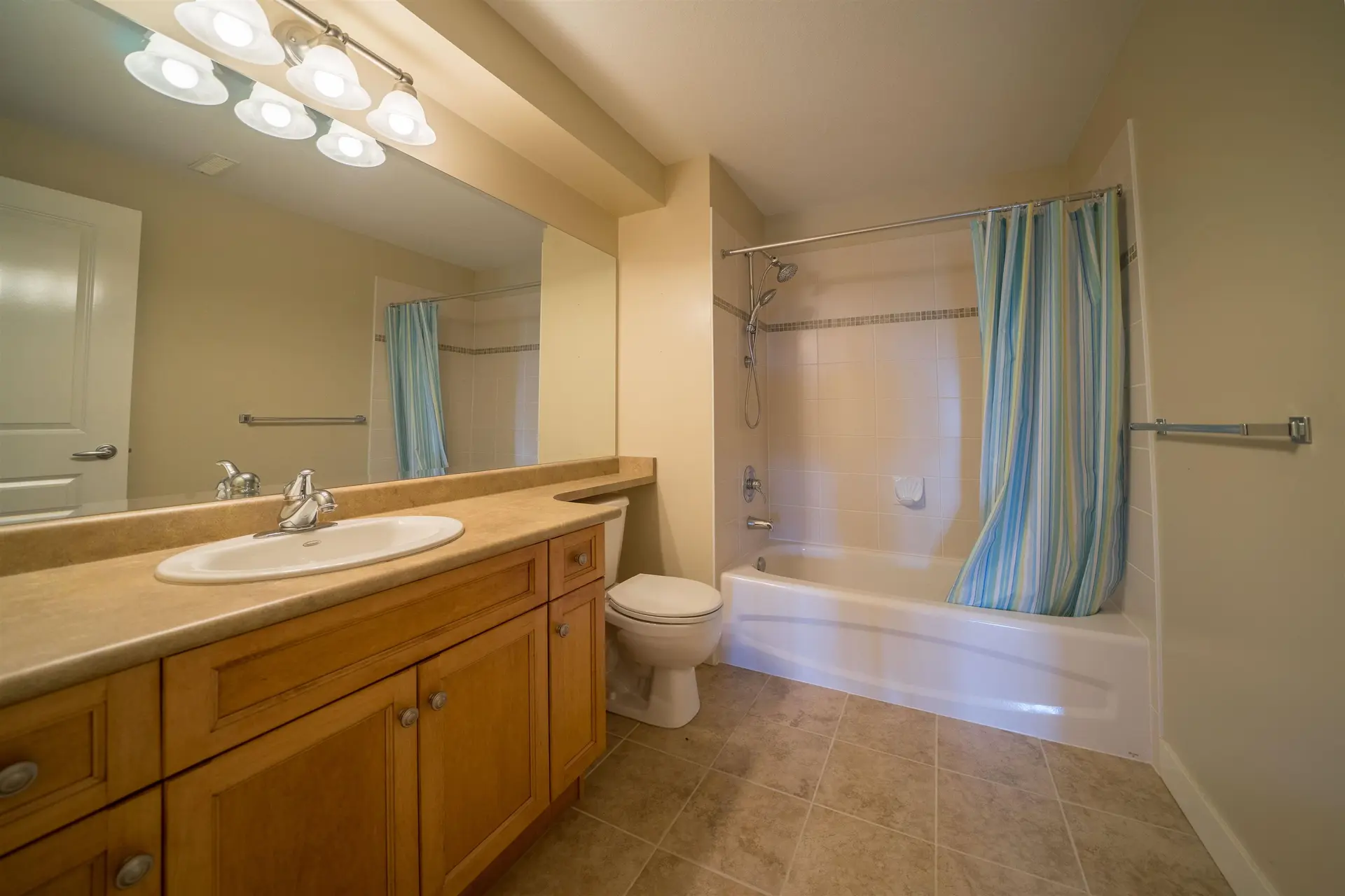 112 Maple Drive - Image 4