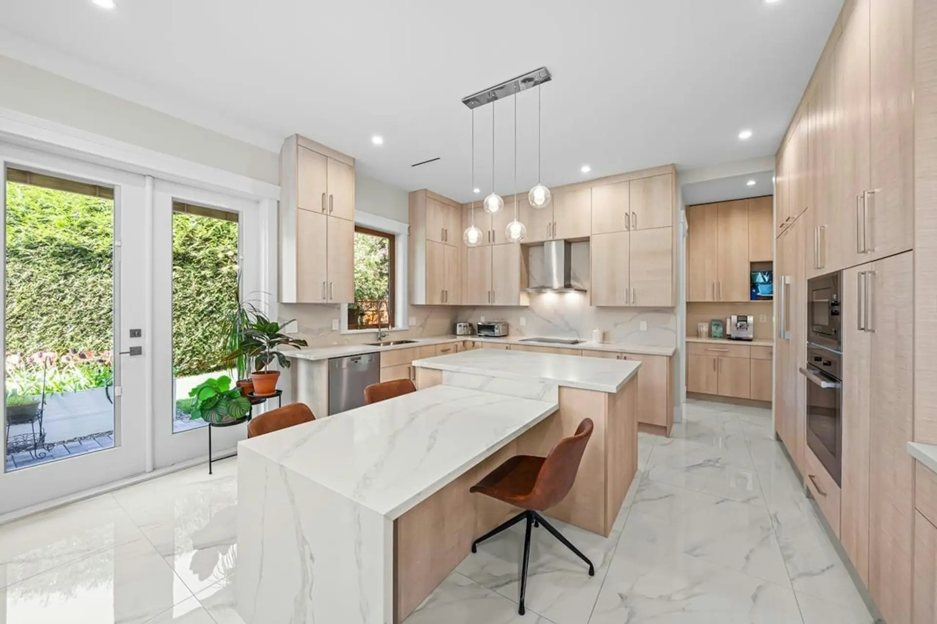 7860 Thormanby Crescent - Image 5