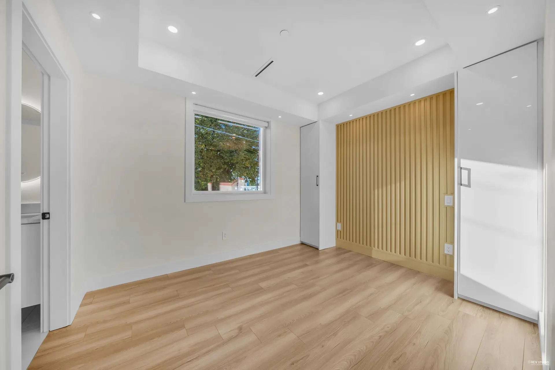#1 2705 E 3rd Avenue - Image 7