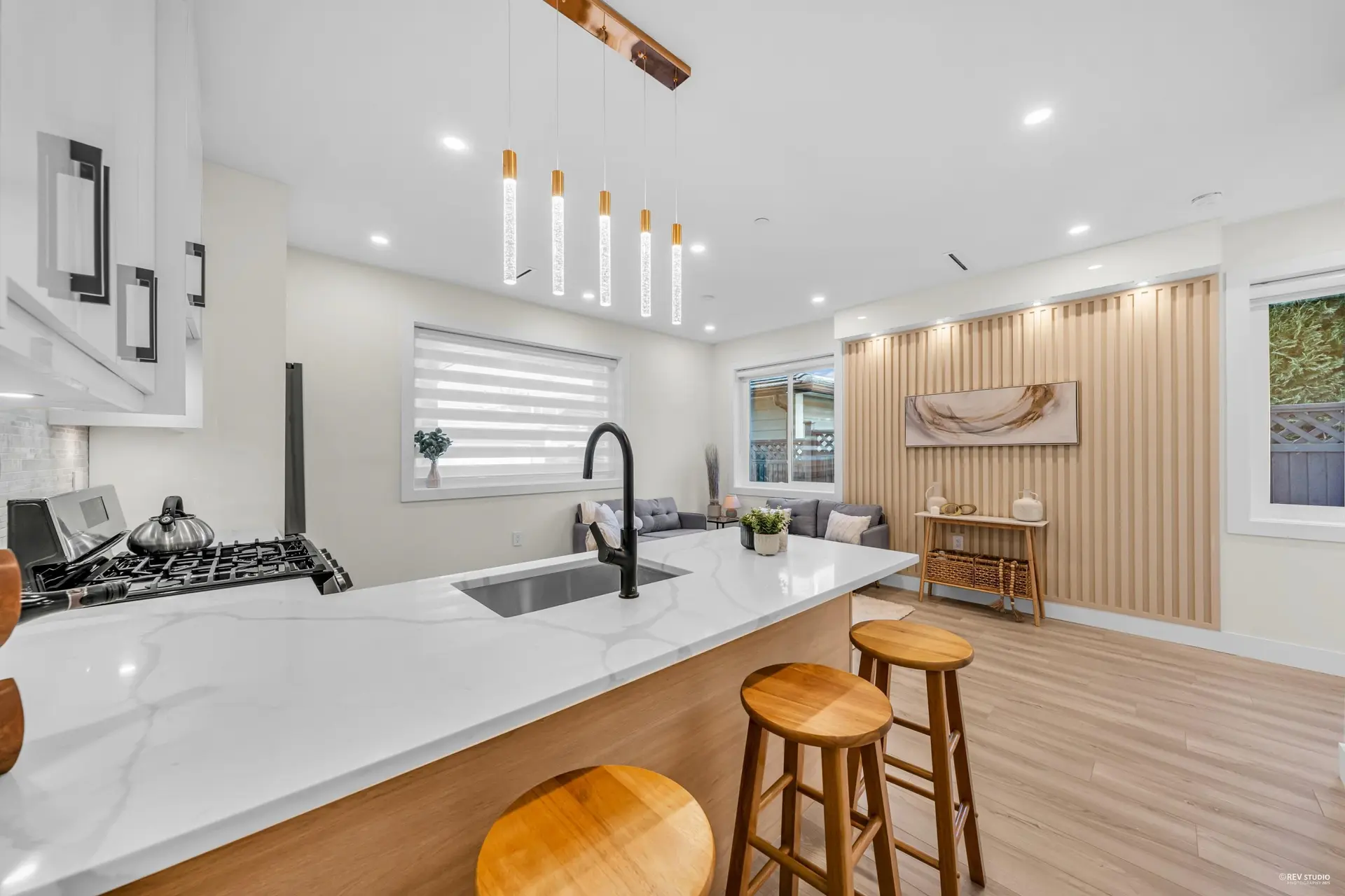#2 2703 E 3rd Avenue - Image 3