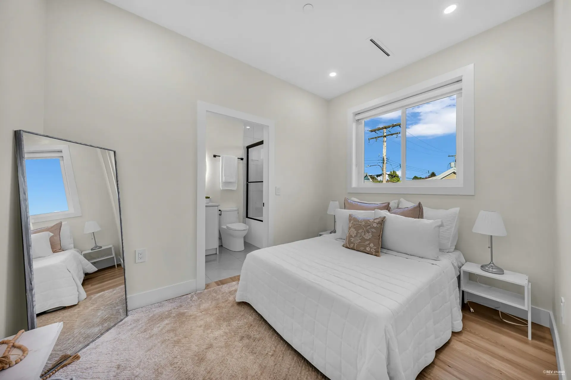 #2 2703 E 3rd Avenue - Image 14