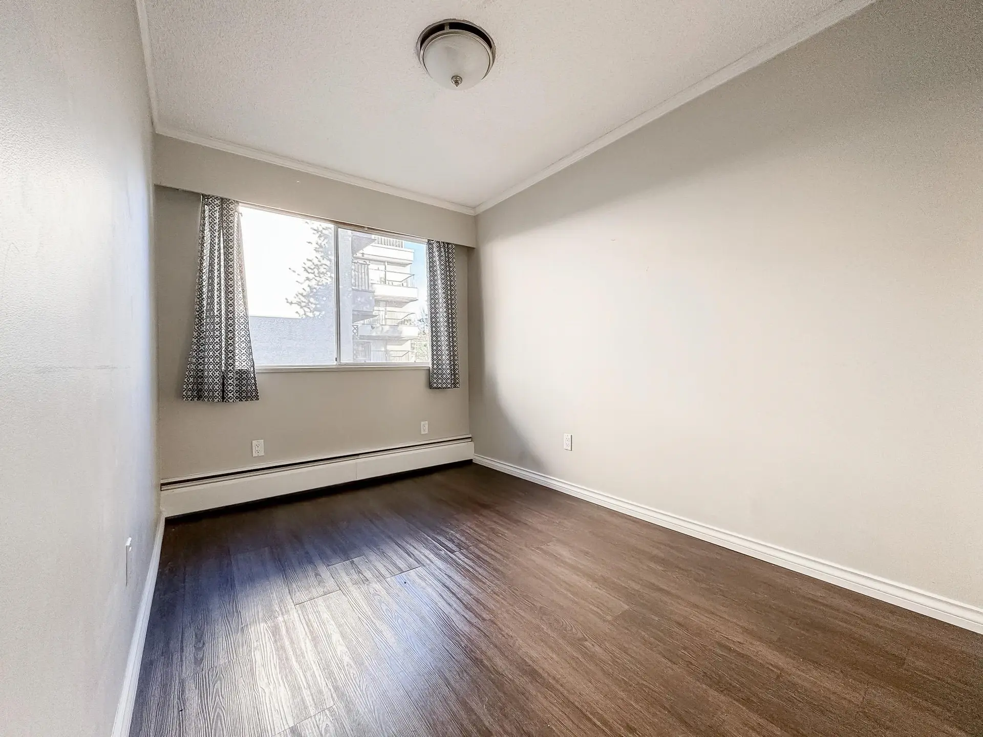 Property at #211 910 FIFTH AVENUE, New Westminster, BC