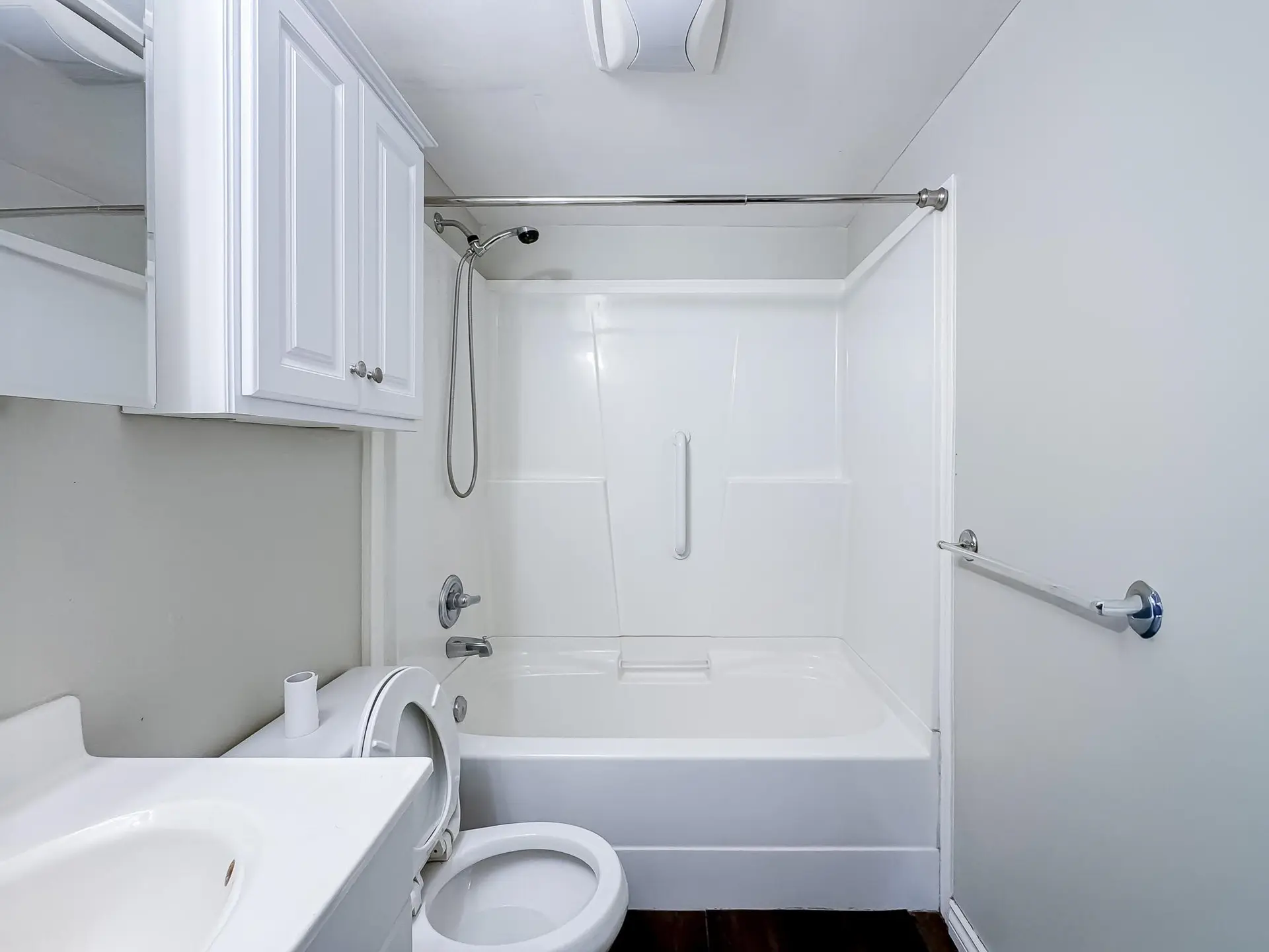 Property at #211 910 FIFTH AVENUE, New Westminster, BC