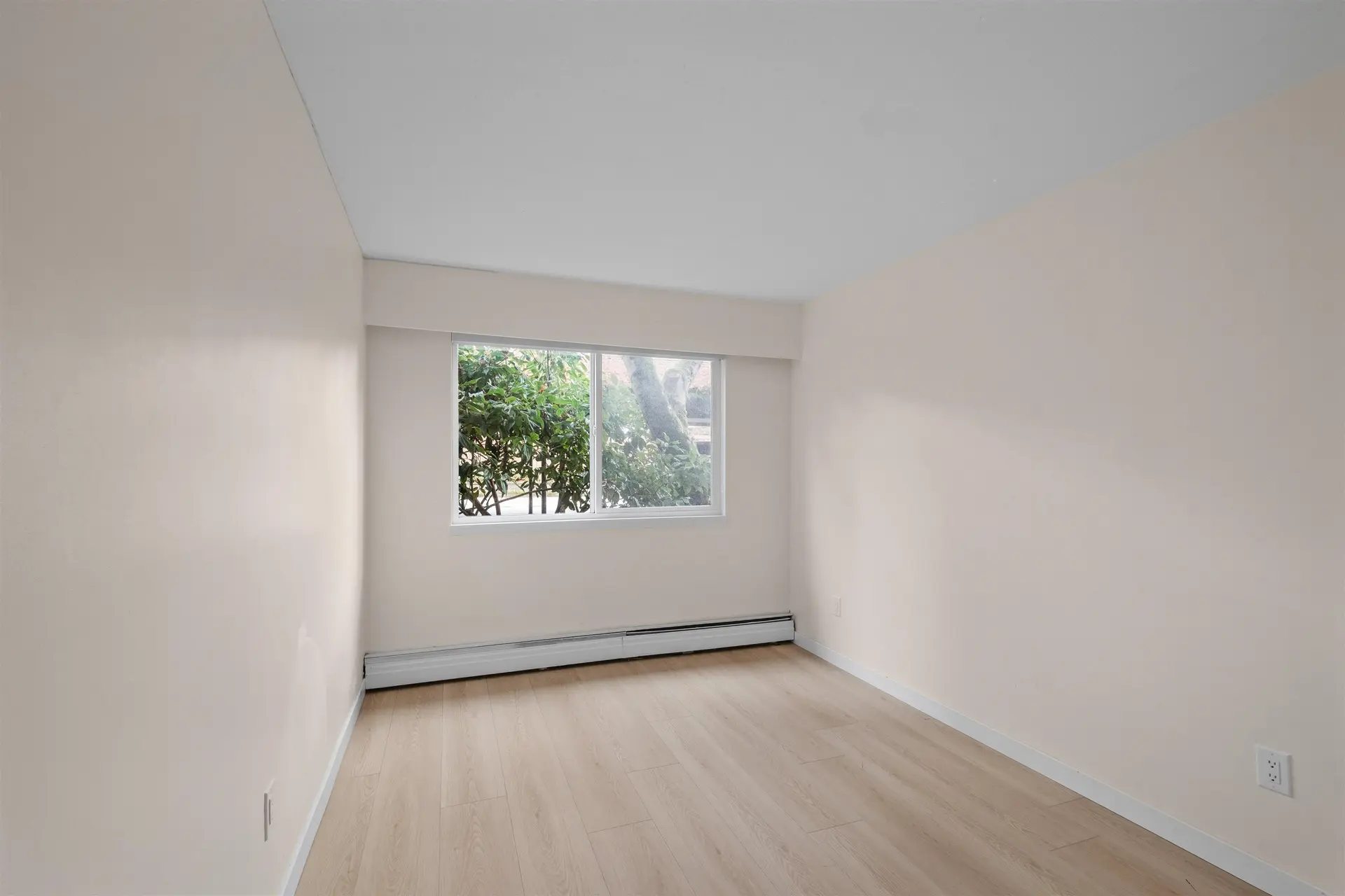 #609 555 W 28th Street - Image 12