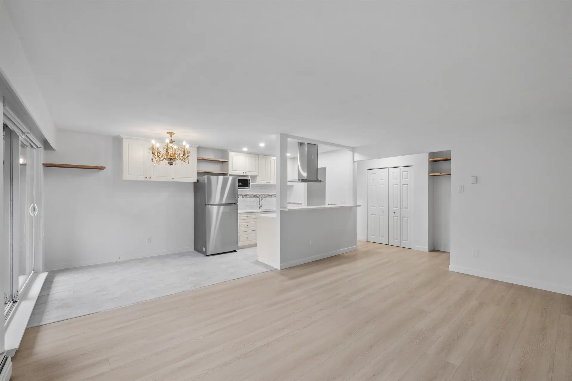 #609 555 W 28th Street - Image 5