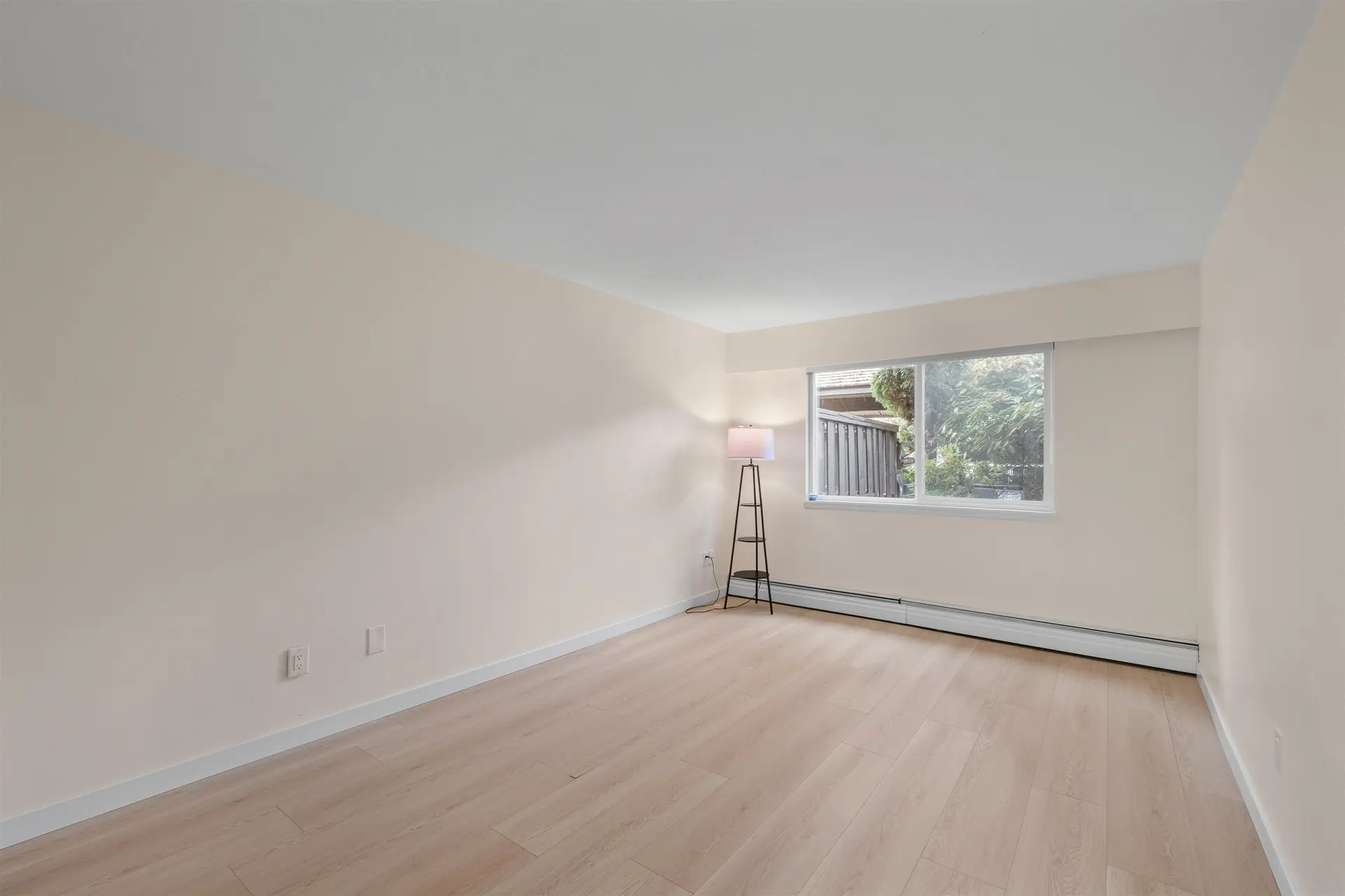 #609 555 W 28th Street - Image 10